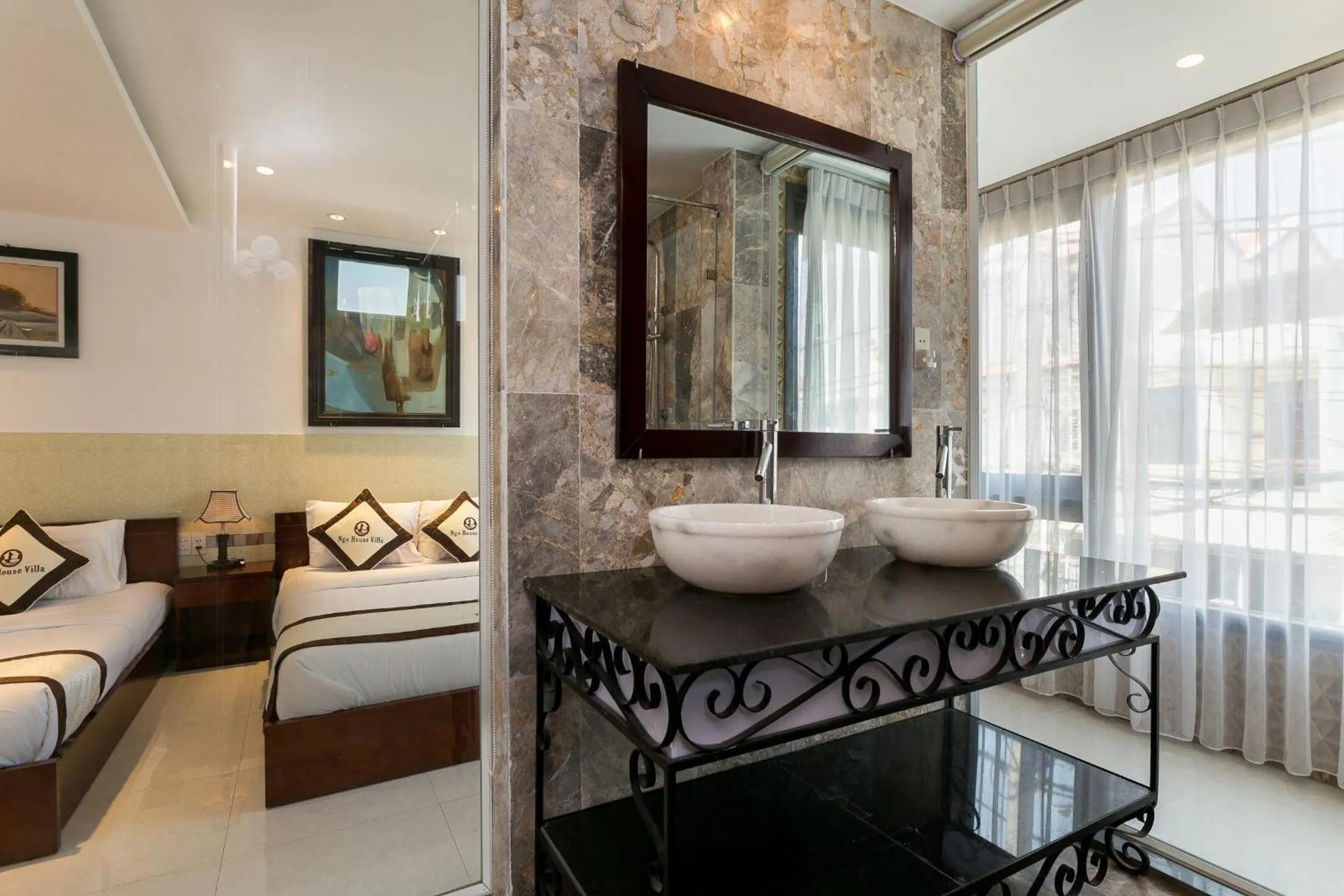 Bathroom, Bed in Ngo House Villa