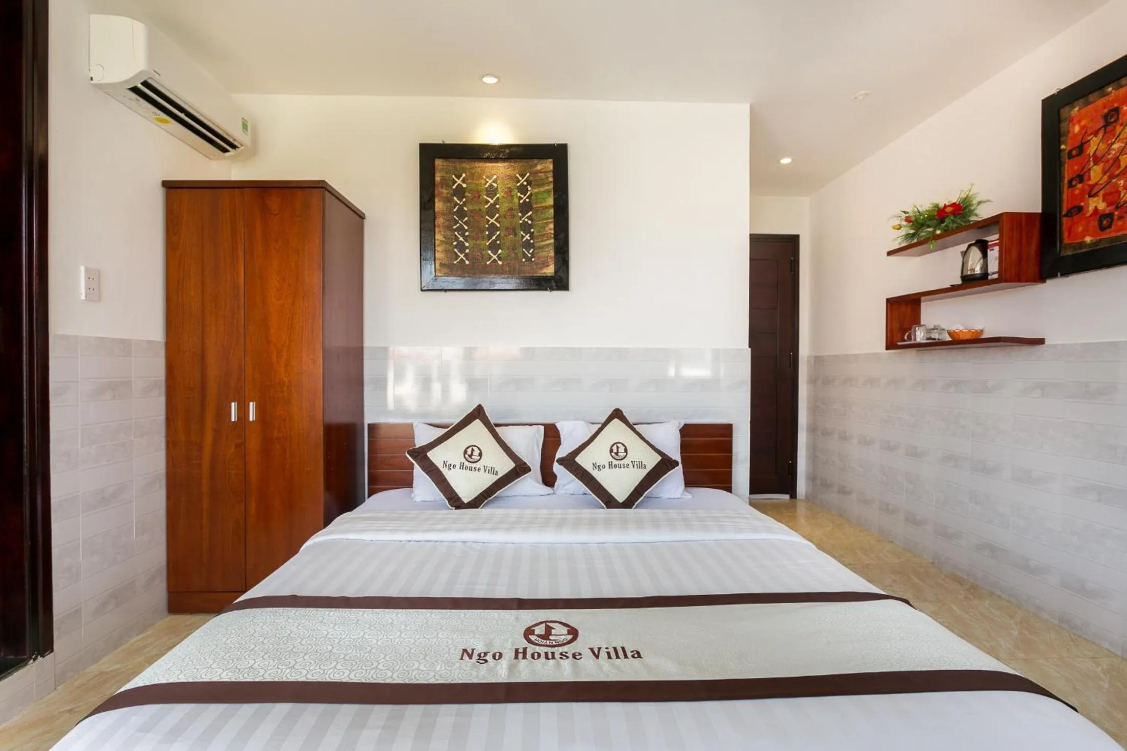 Bed in Ngo House Villa