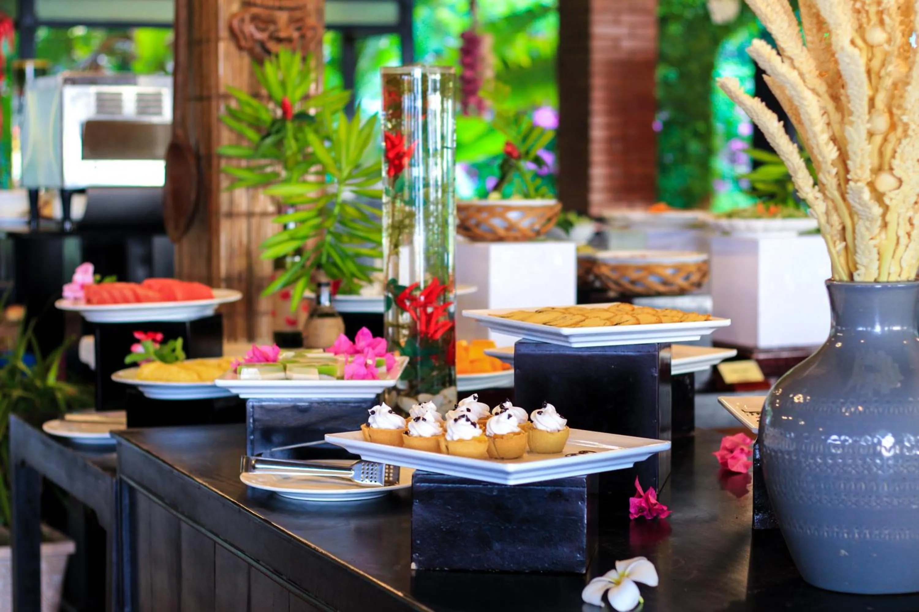 Restaurant/places to eat in Four Oceans Beach Resort - Bon Bien Mui Ne