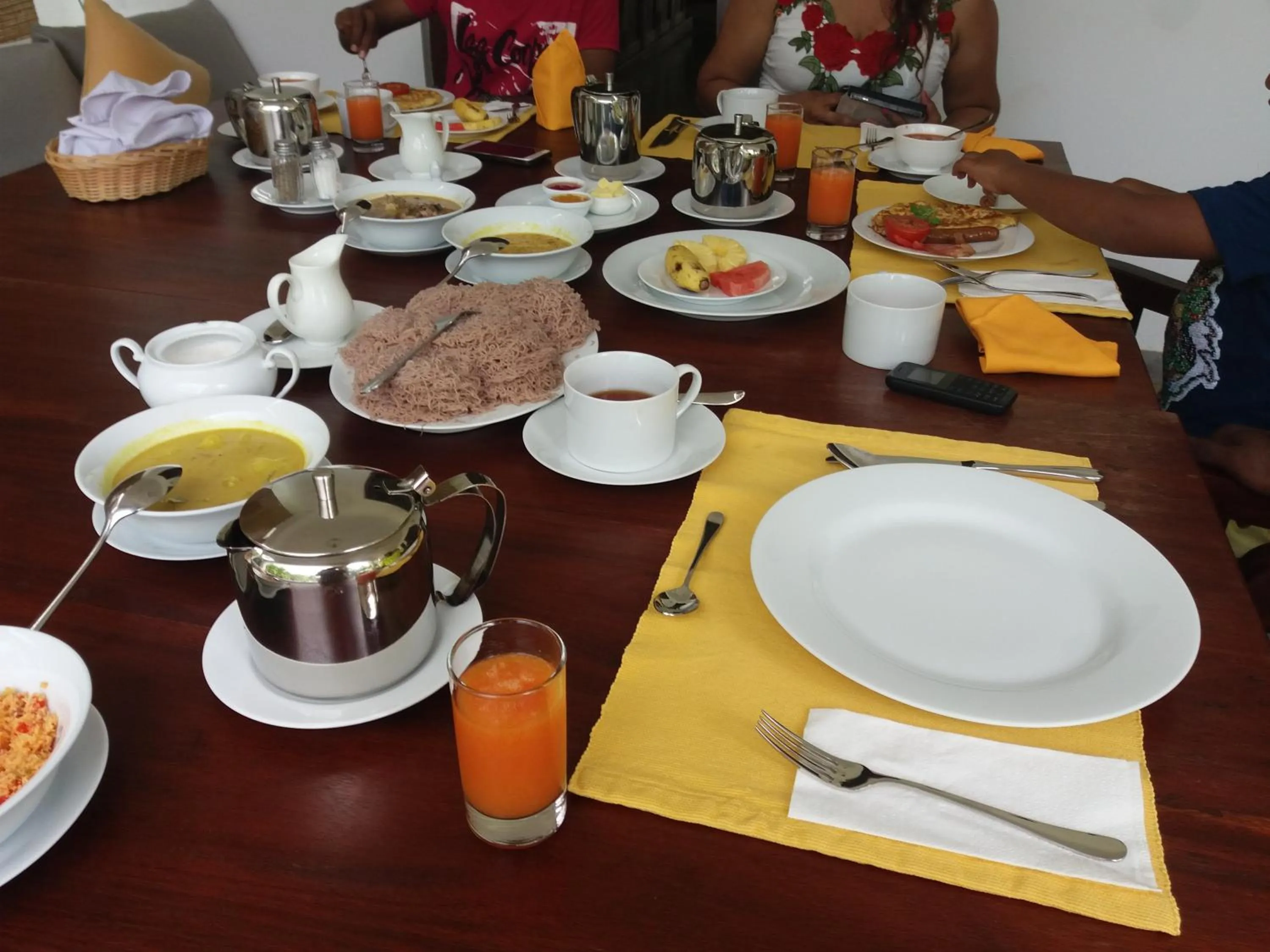 Food and drinks in Boutique Villa Shanthi