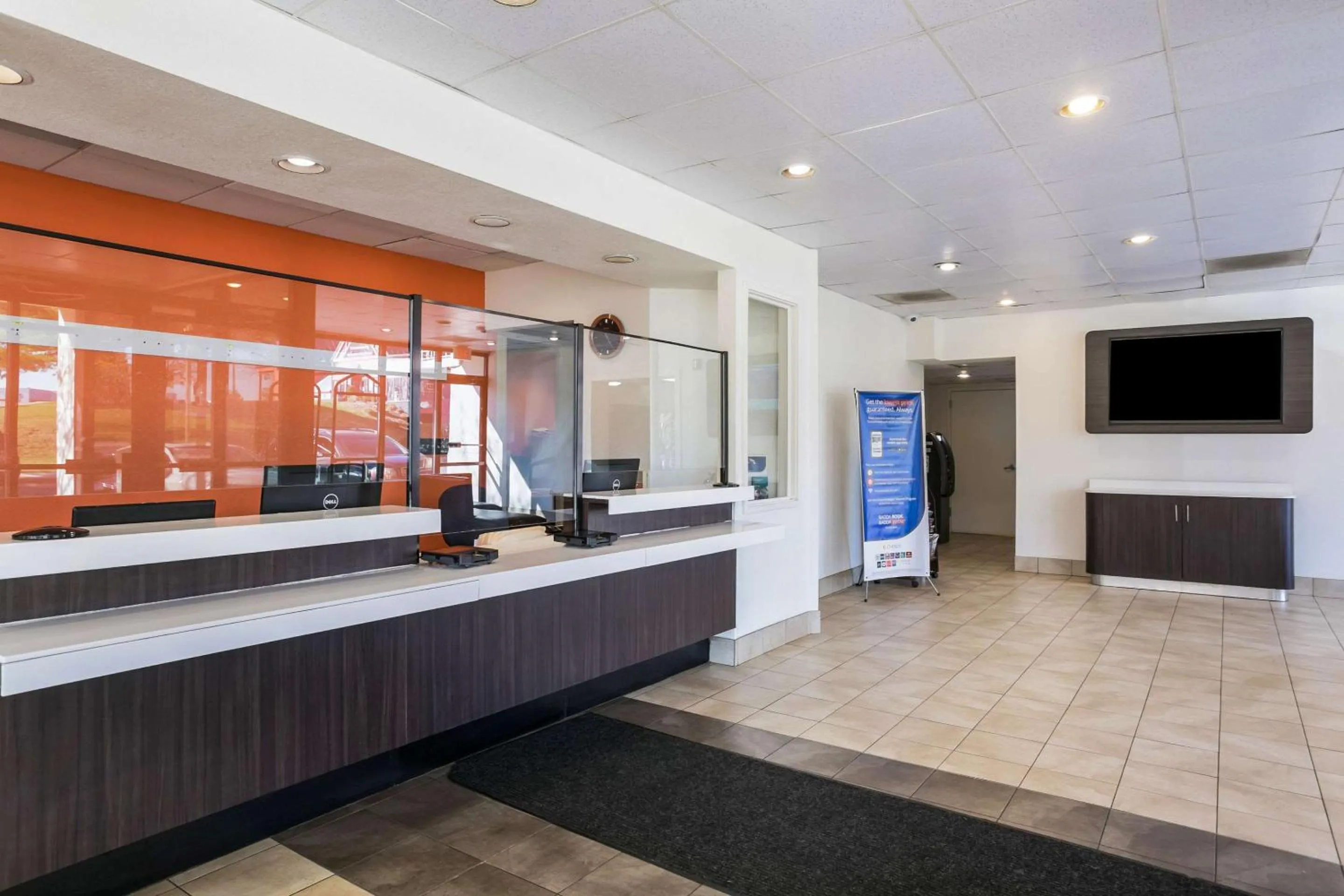 Lobby or reception in Rodeway Inn Baltimore - Inner Harbor South