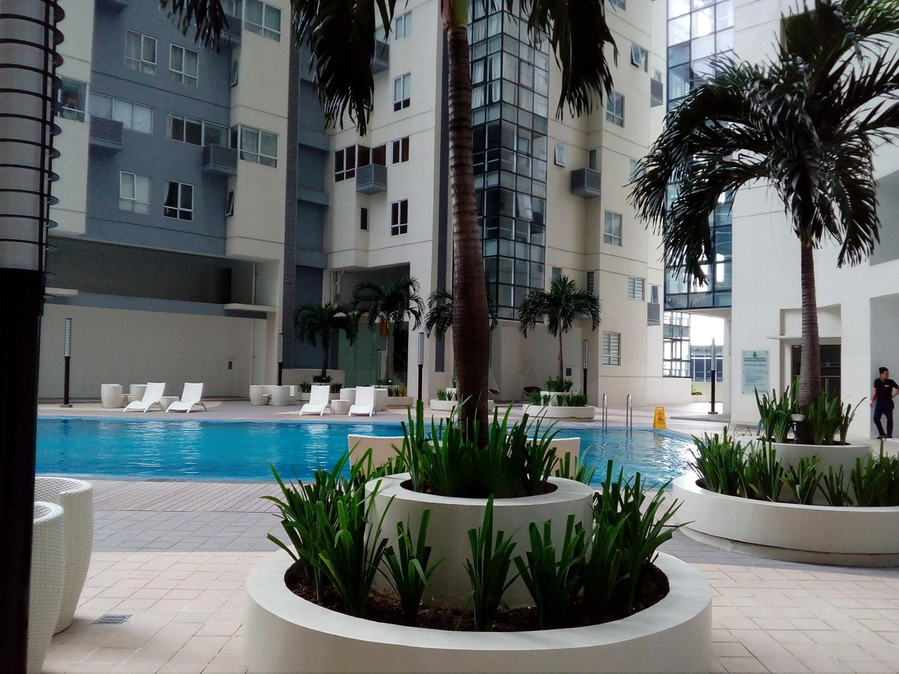 Swimming pool in Victoria SOHO Suites