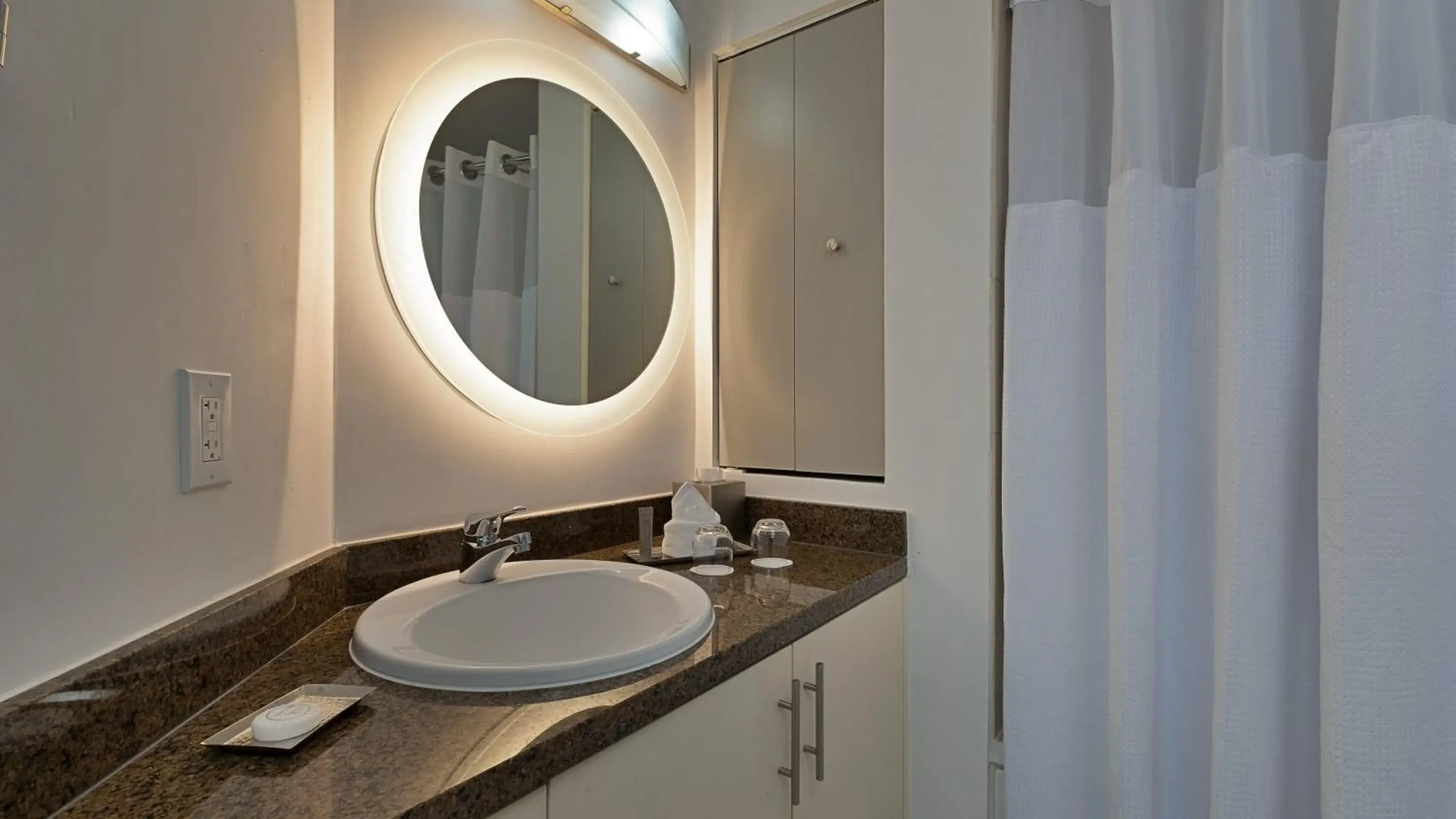 King Room with Balcony and Bay View in Hotel Arya BW Premier Collection King Room with Balcony and Bay View in Hotel Arya BW Premier Collection