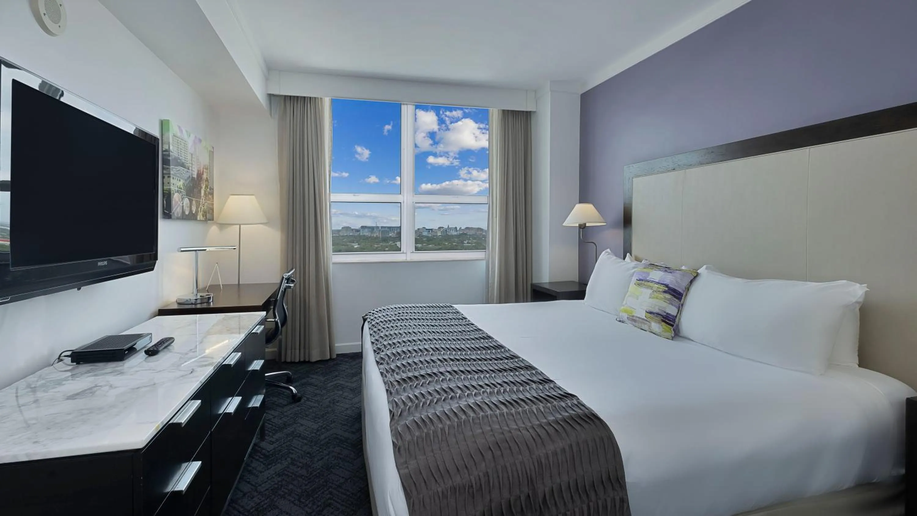 Bed in Hotel Arya BW Premier Collection