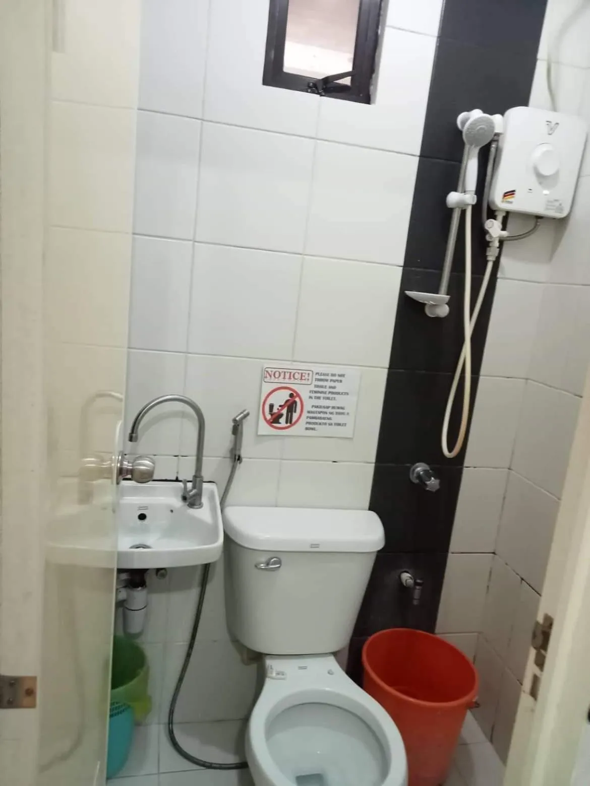 N&J Lopez Lodging House