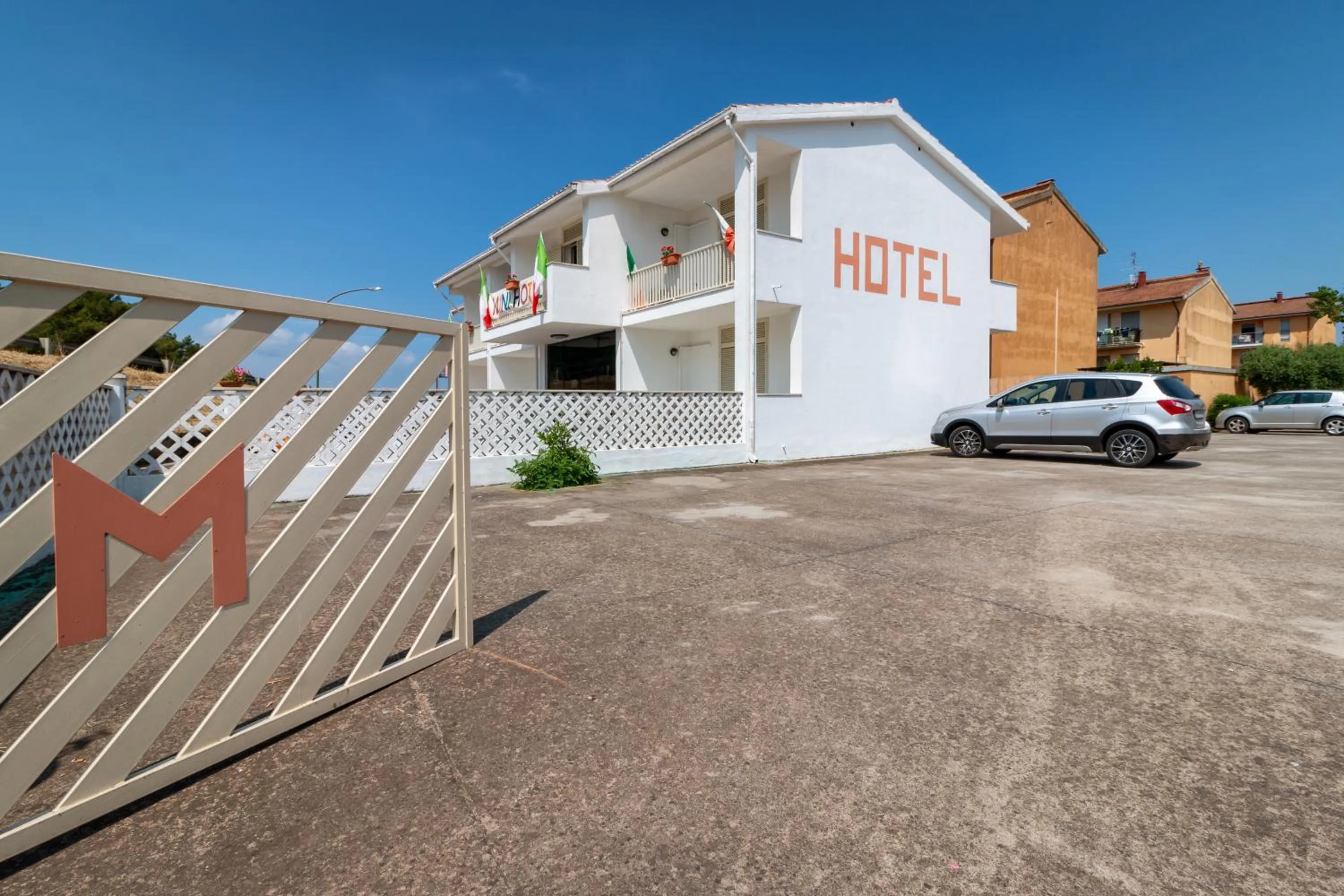 Area and facilities in Mini Hotel