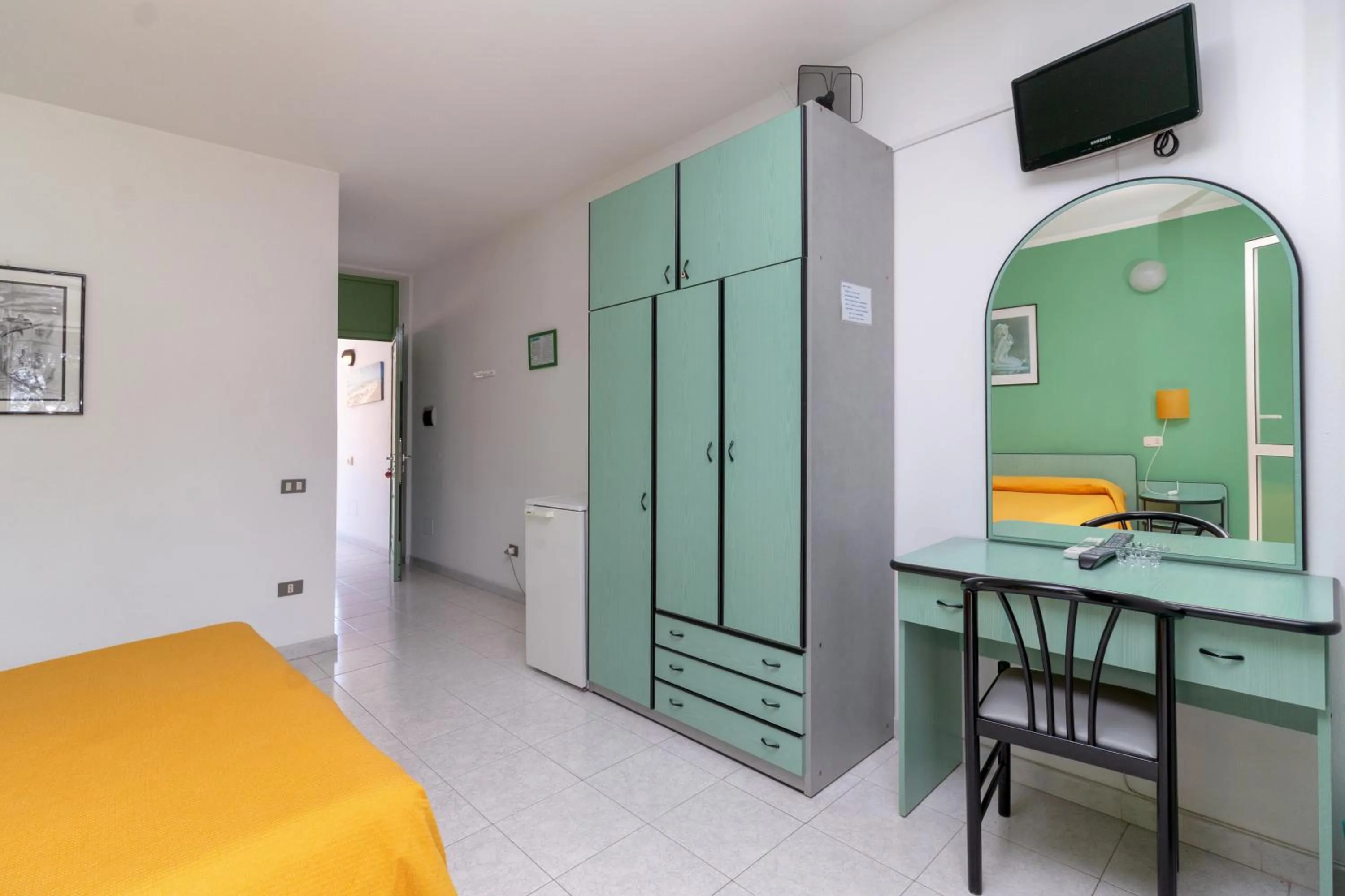 Photo of the whole room, Bed in Mini Hotel