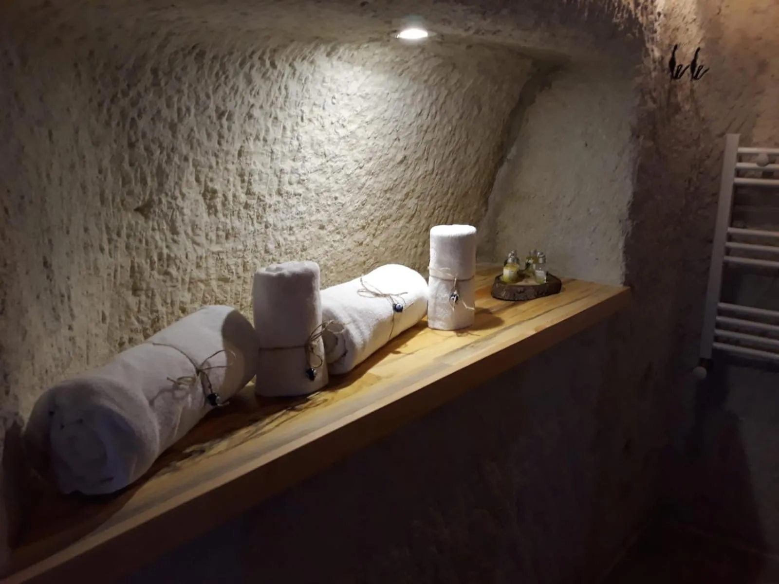 Shower in Agarta Cave Hotel