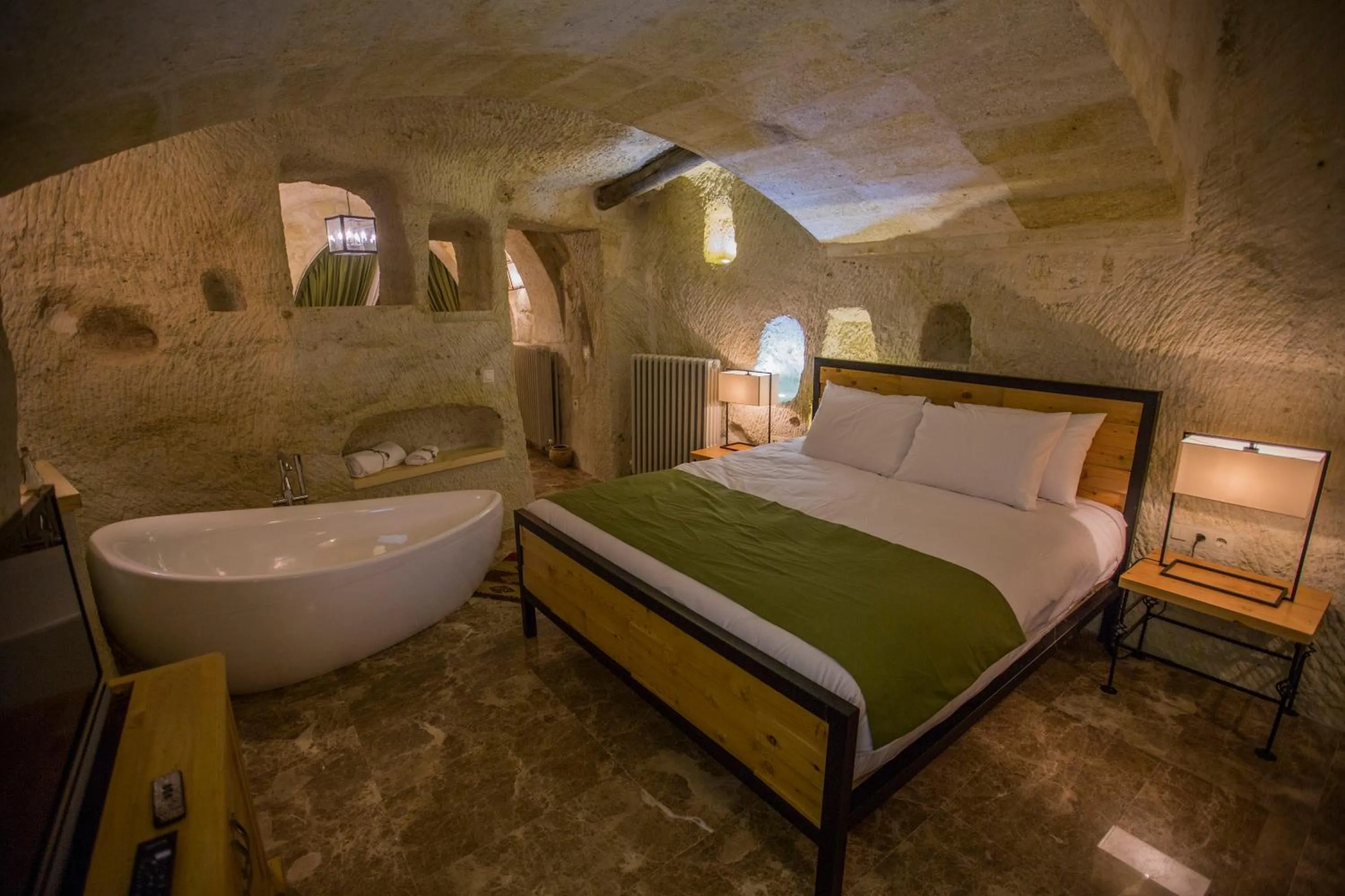 Photo of the whole room, Bed in Agarta Cave Hotel