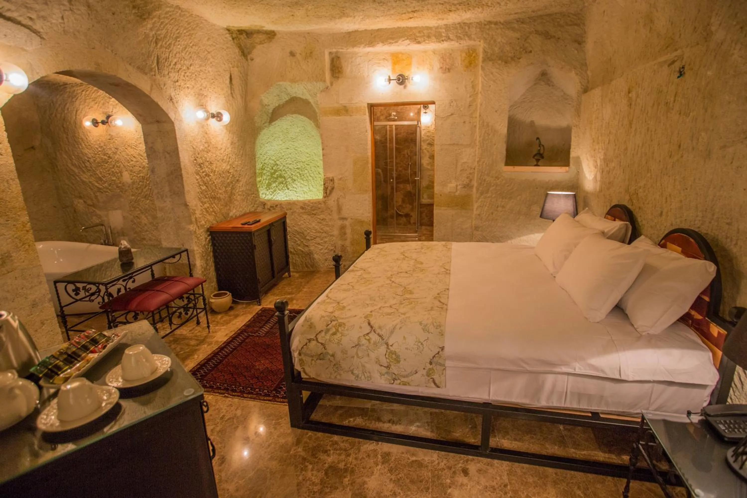 Bedroom, Bed in Agarta Cave Hotel