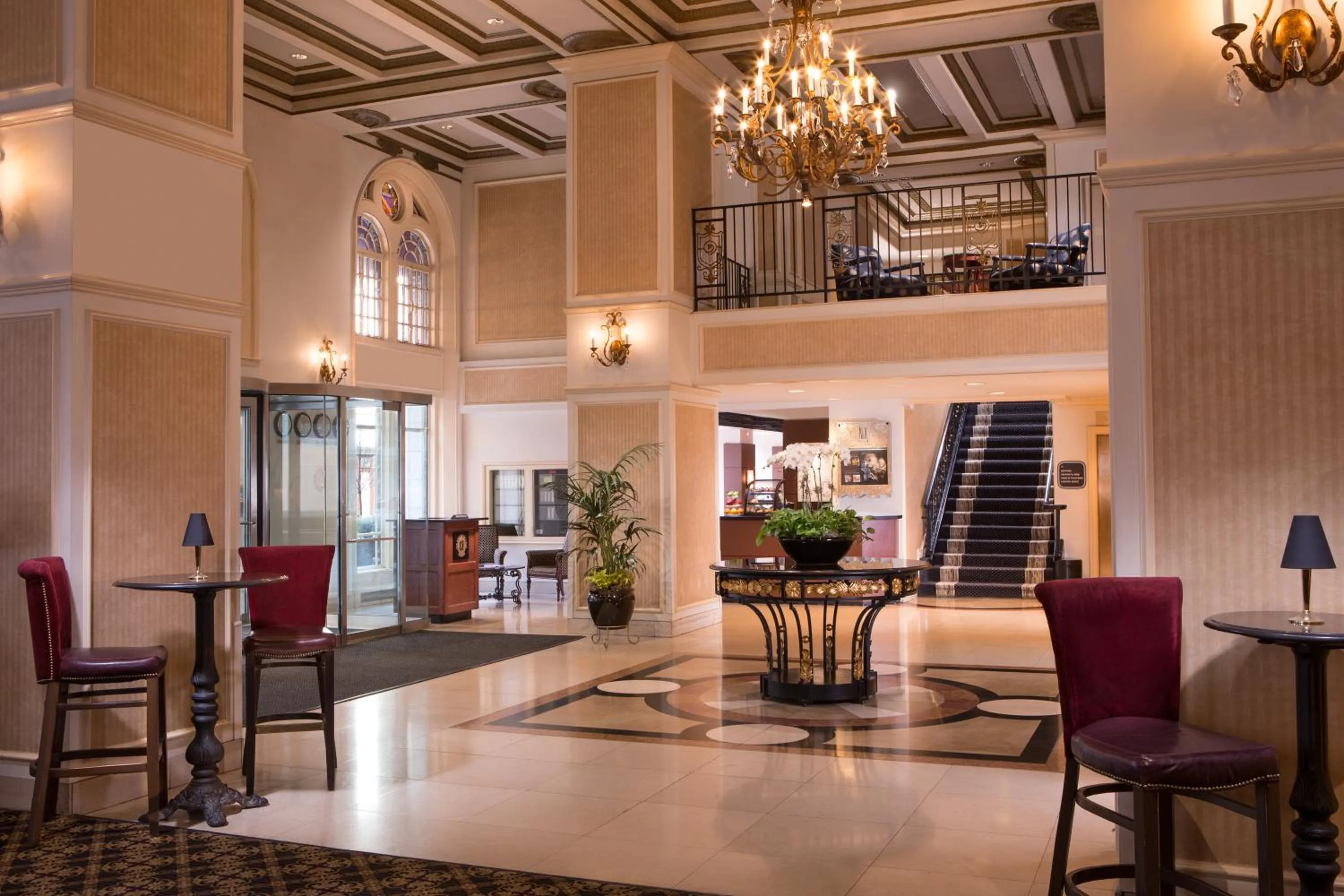 Lobby or reception in Millennium Knickerbocker Chicago