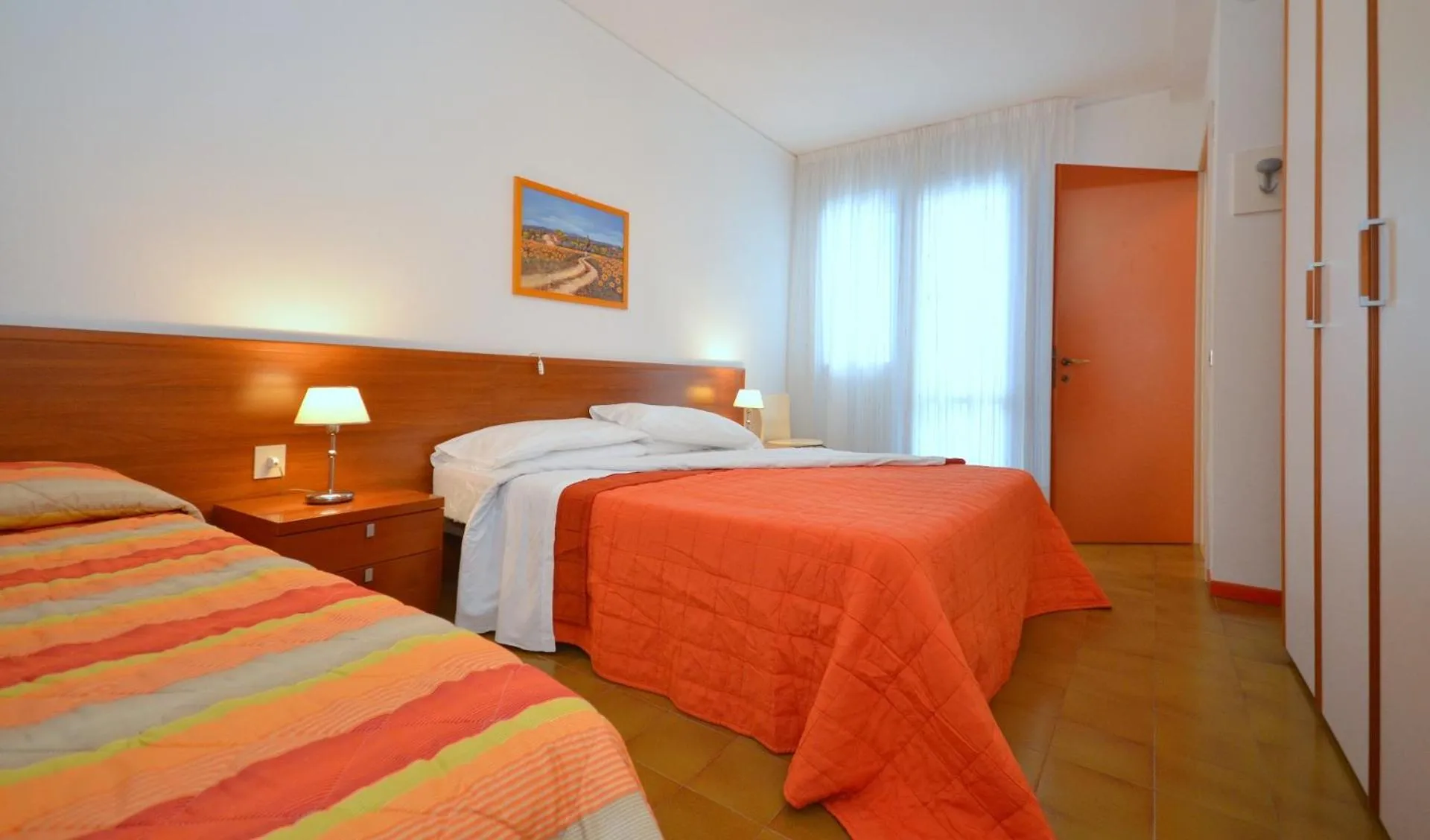 Bedroom, Bed in Tre C
