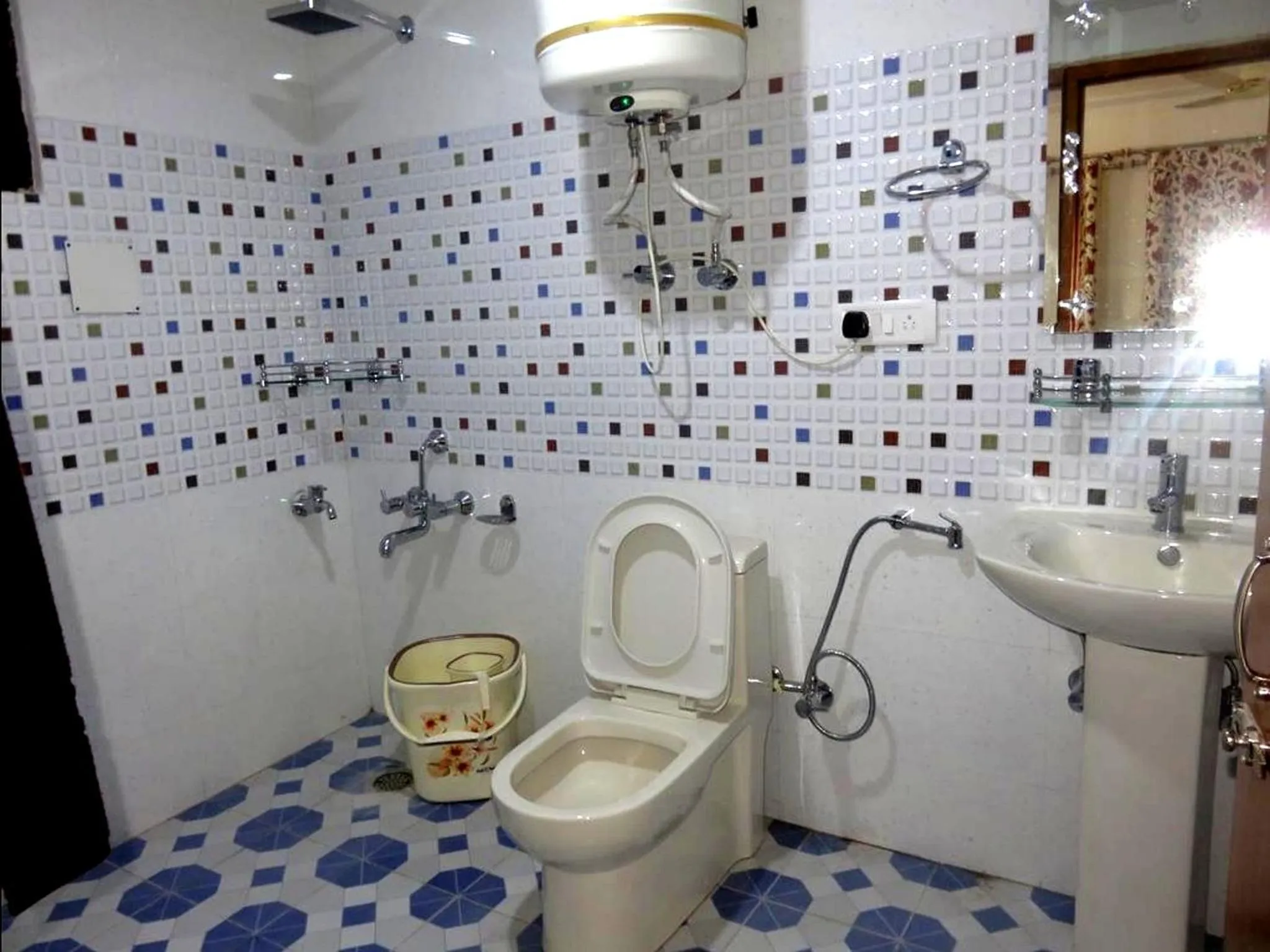 Bathroom in Hotel Ash Vale