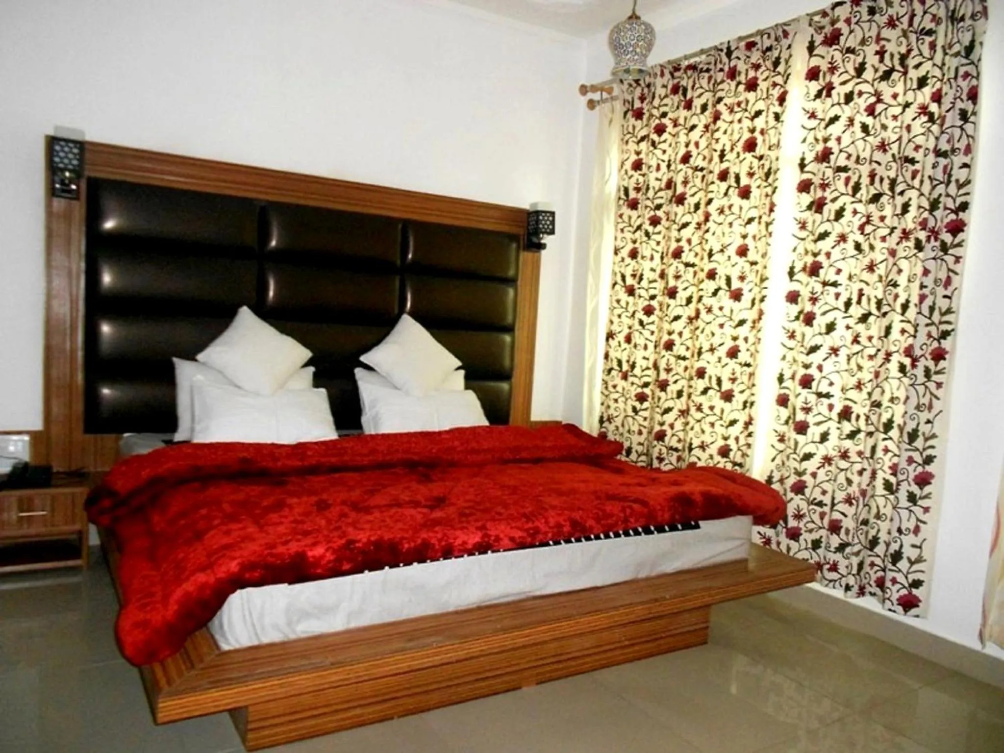 Bedroom, Bed in Hotel Ash Vale