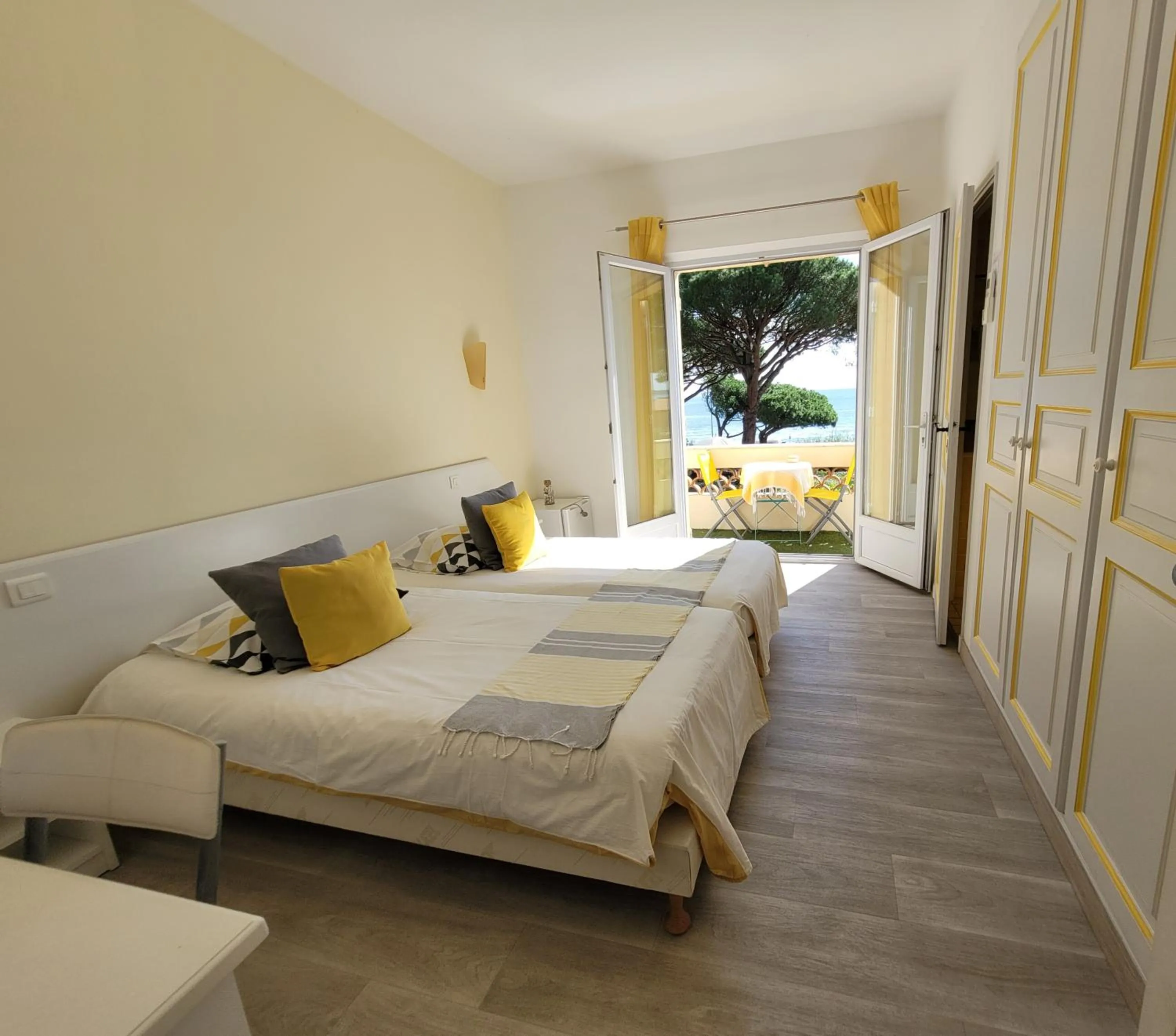 Twin Room with Sea View in Villa Esmeralda Adults Only