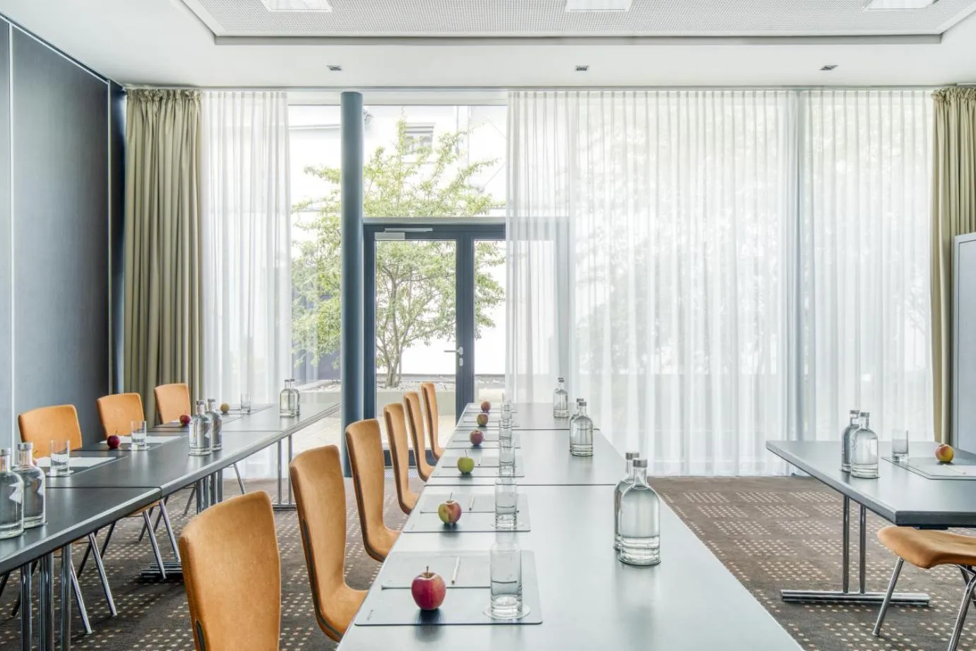Business facilities in IntercityHotel Hannover