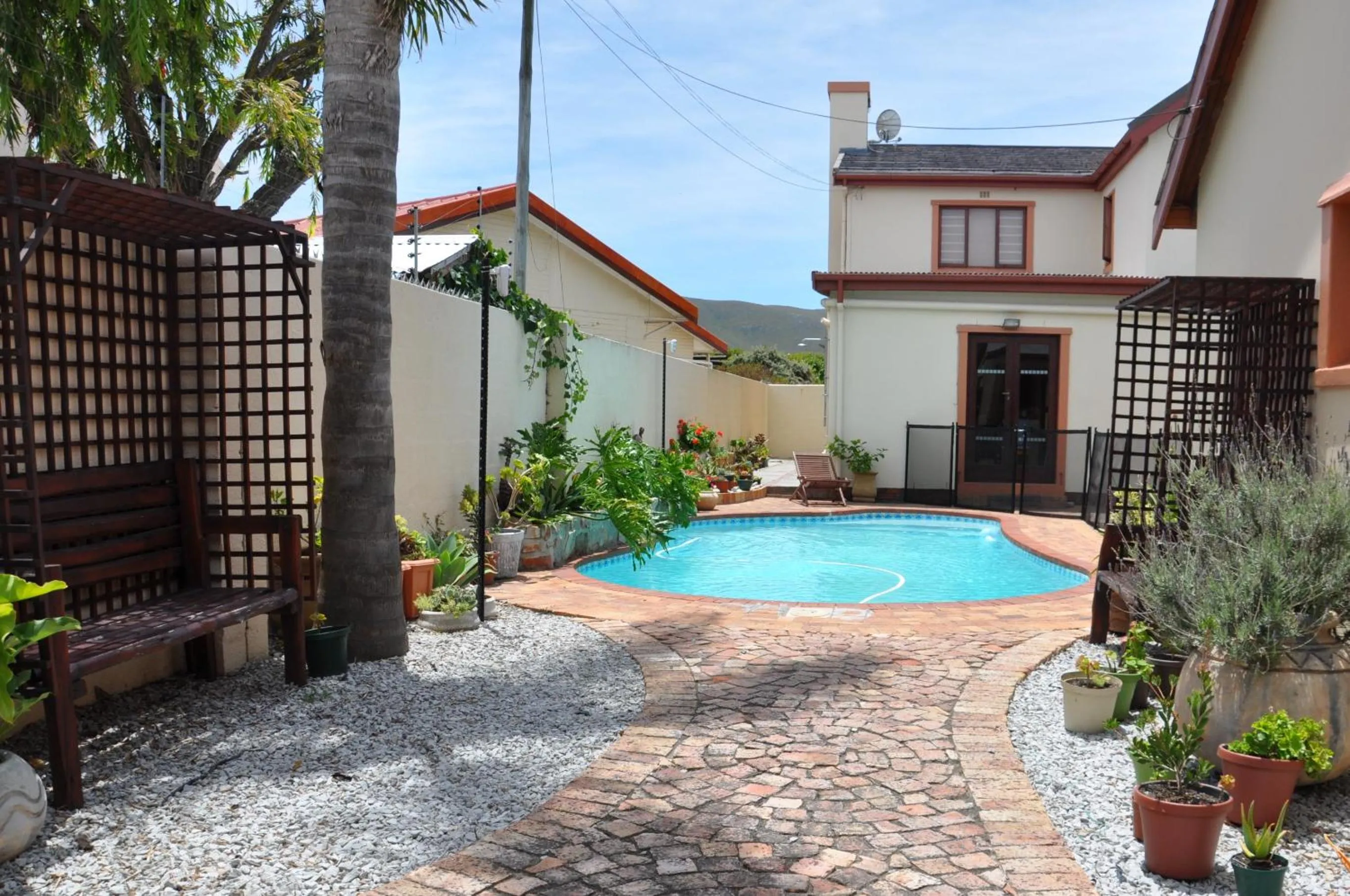 Swimming pool in Hermanus AT HOME