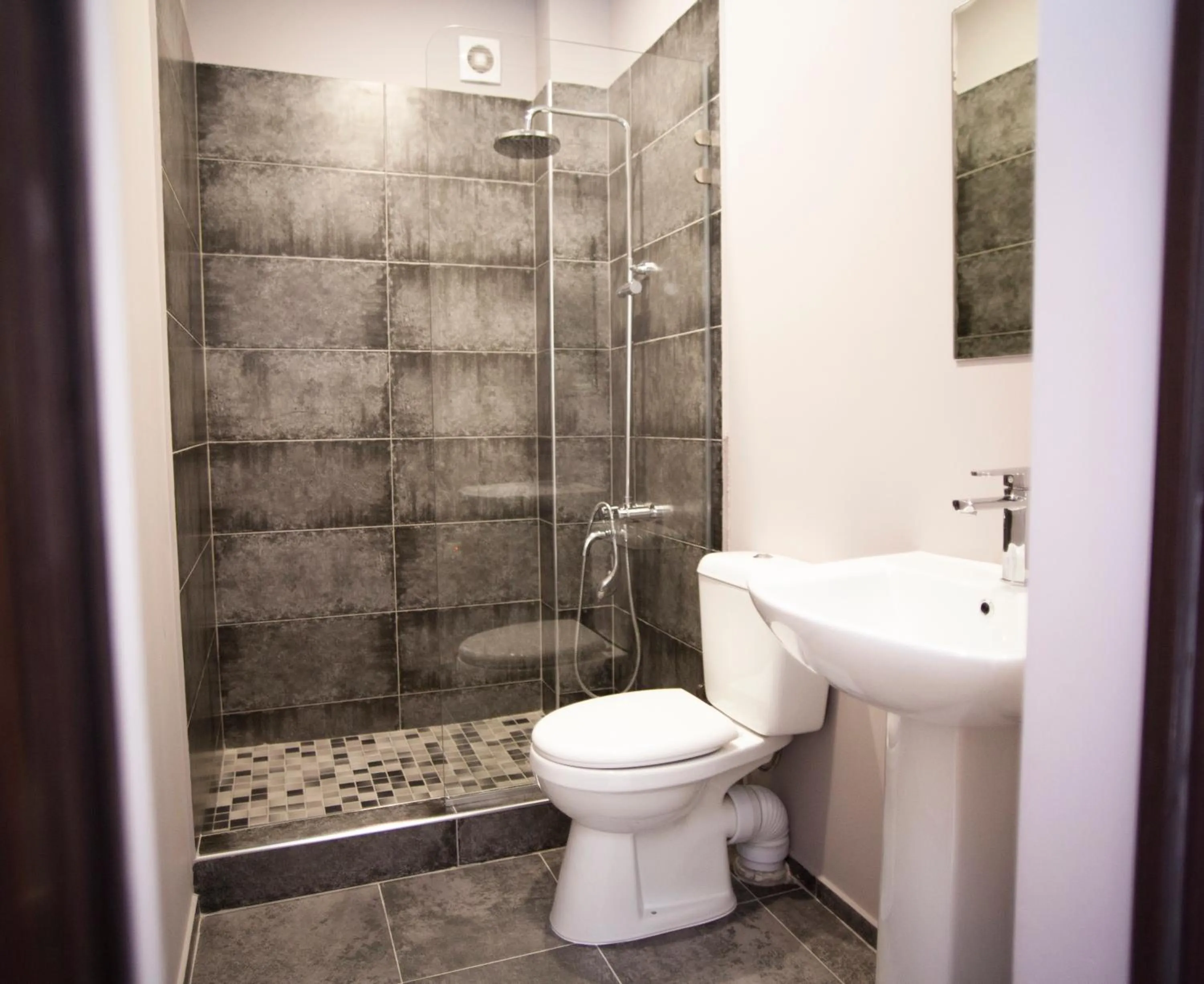 Shower in TourAsia Hotel