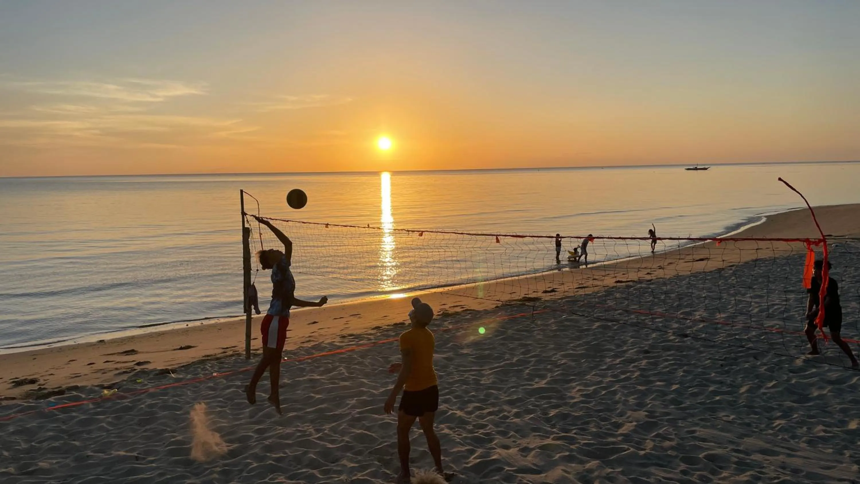 People in Footprints Beach Resort