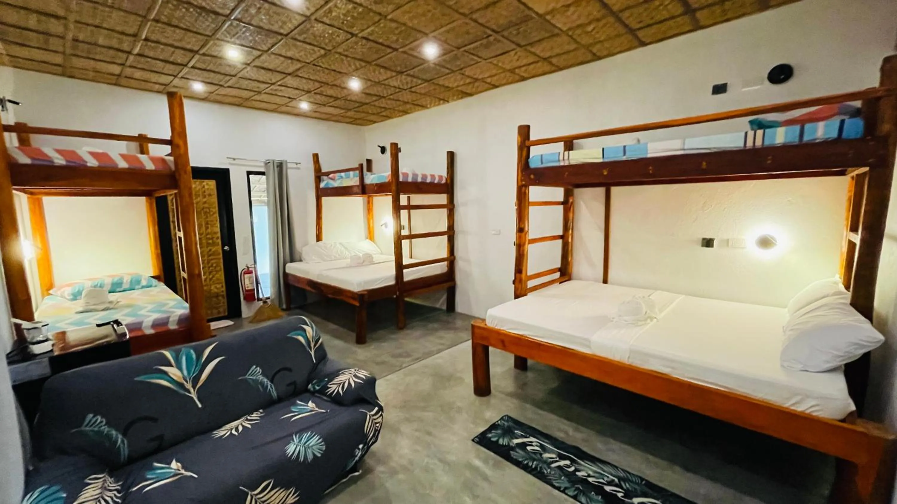 Bed in Footprints Beach Resort