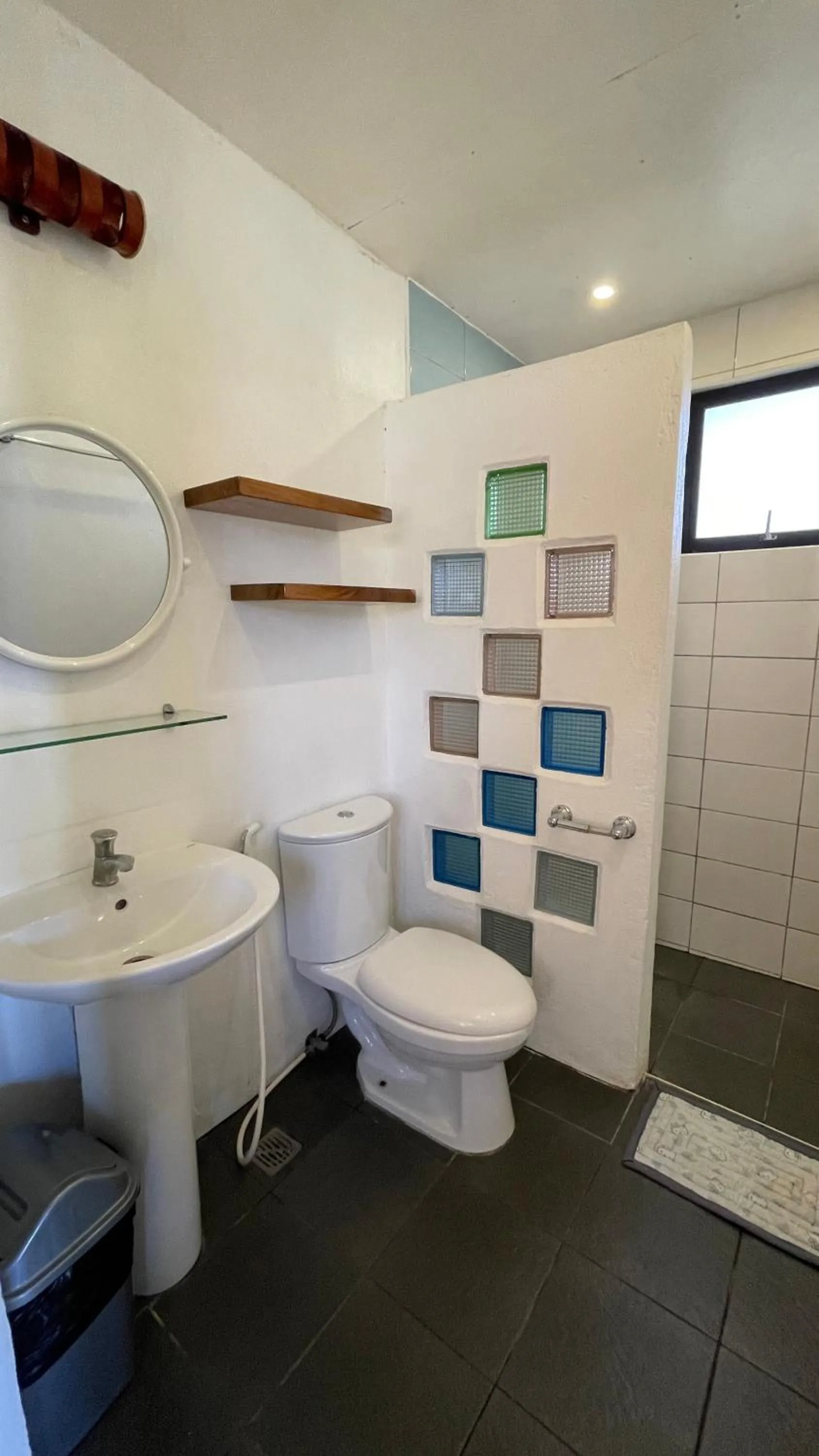 Toilet in Footprints Beach Resort