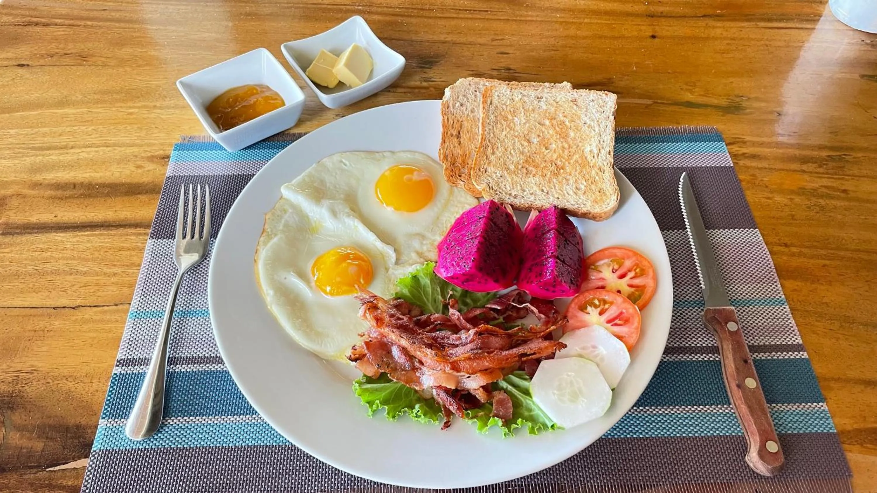 Breakfast in Footprints Beach Resort