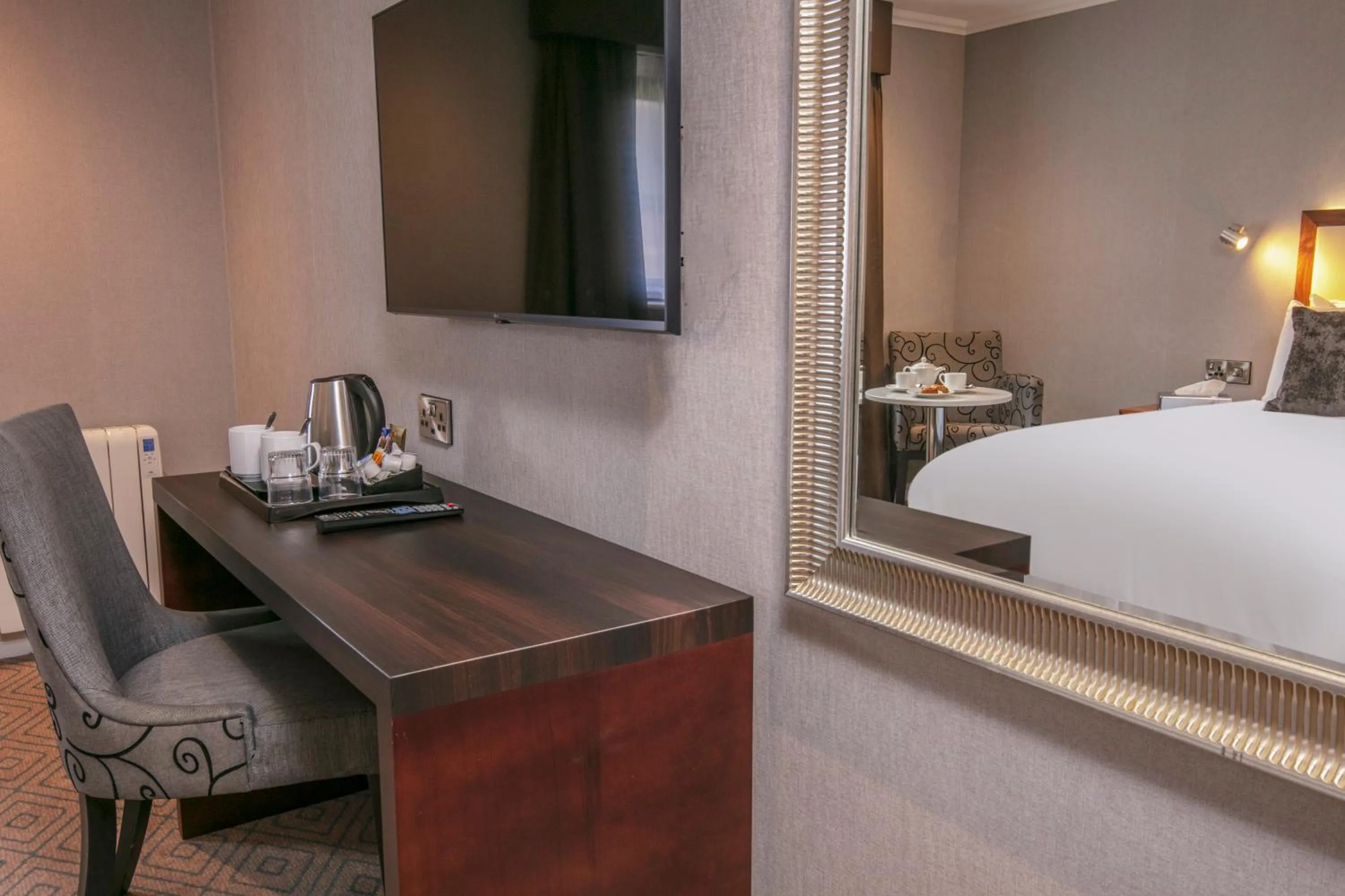 Bed in Best Western Appleby Park Hotel