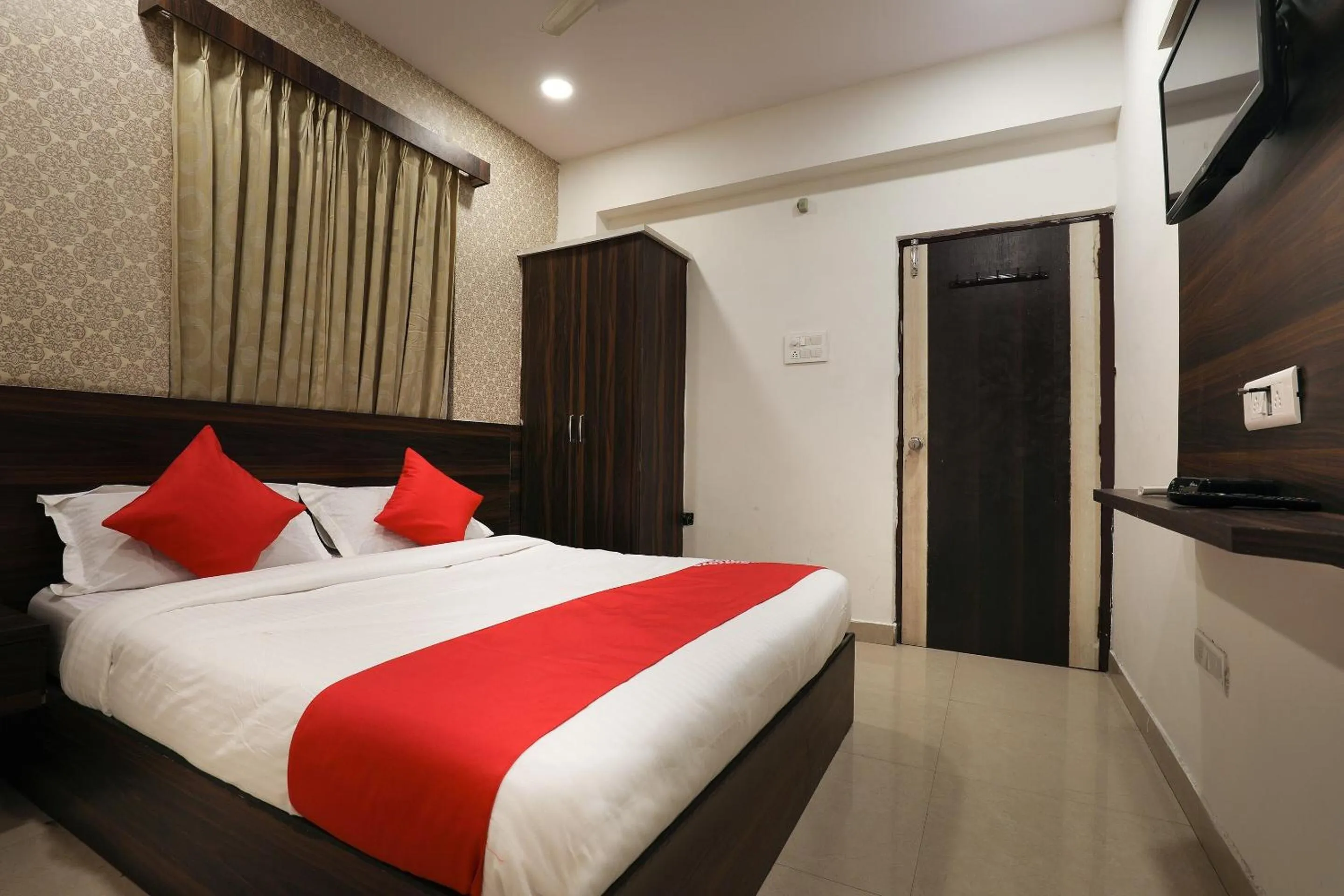 Bedroom, Bed in Hotel O Deccan Lodging And Boarding