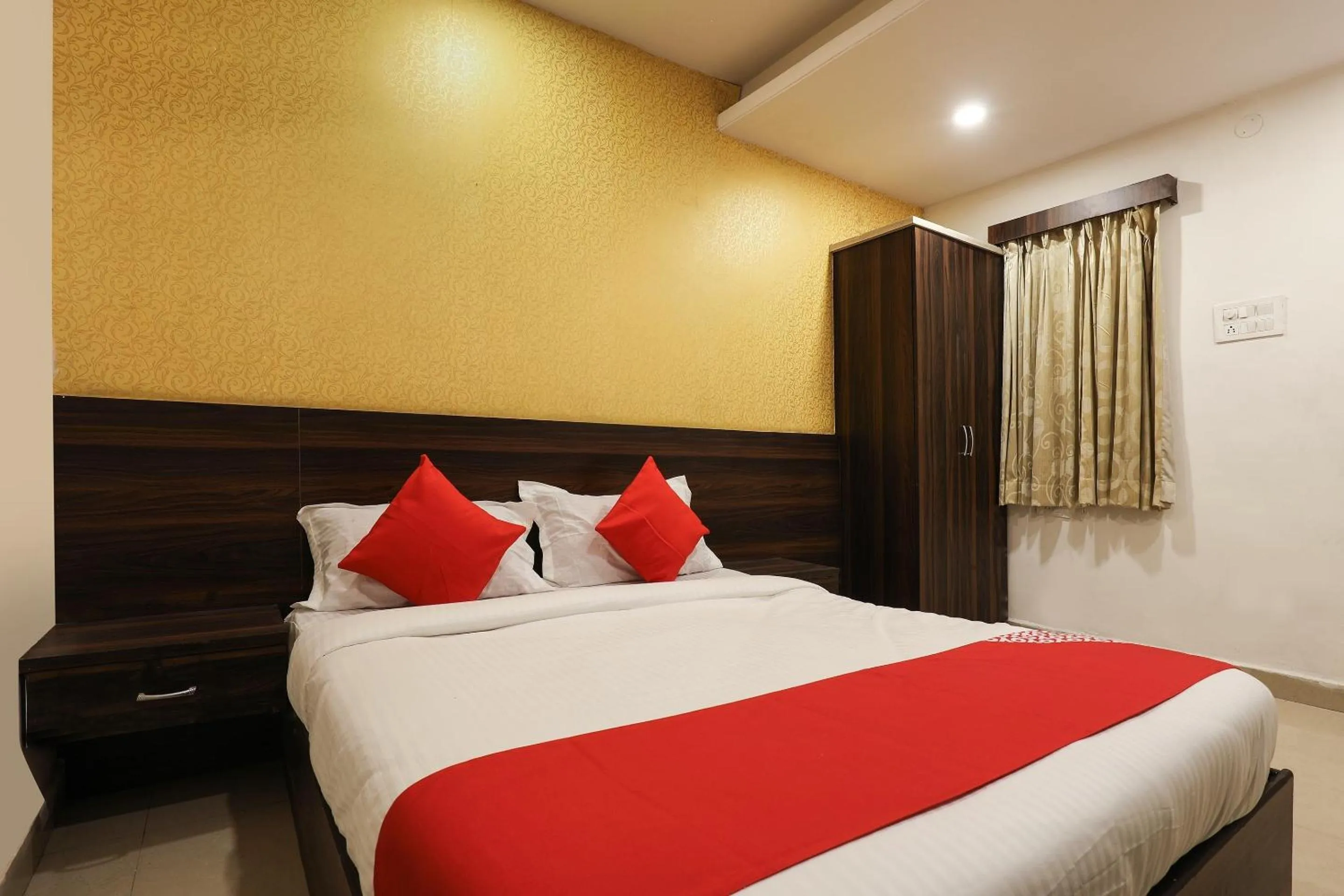 Bedroom, Bed in Hotel O Deccan Lodging And Boarding