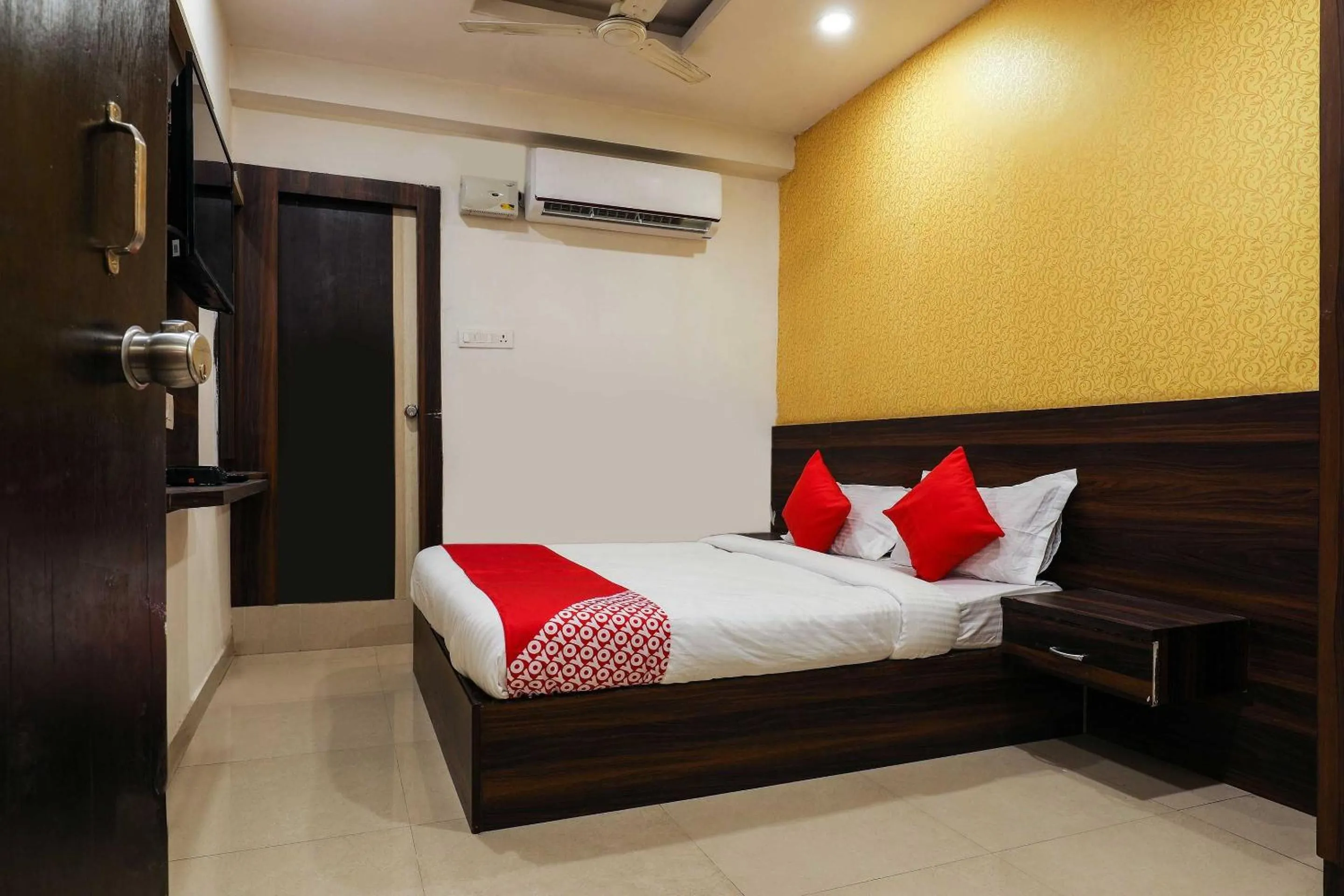 Bedroom, Bed in Hotel O Deccan Lodging And Boarding