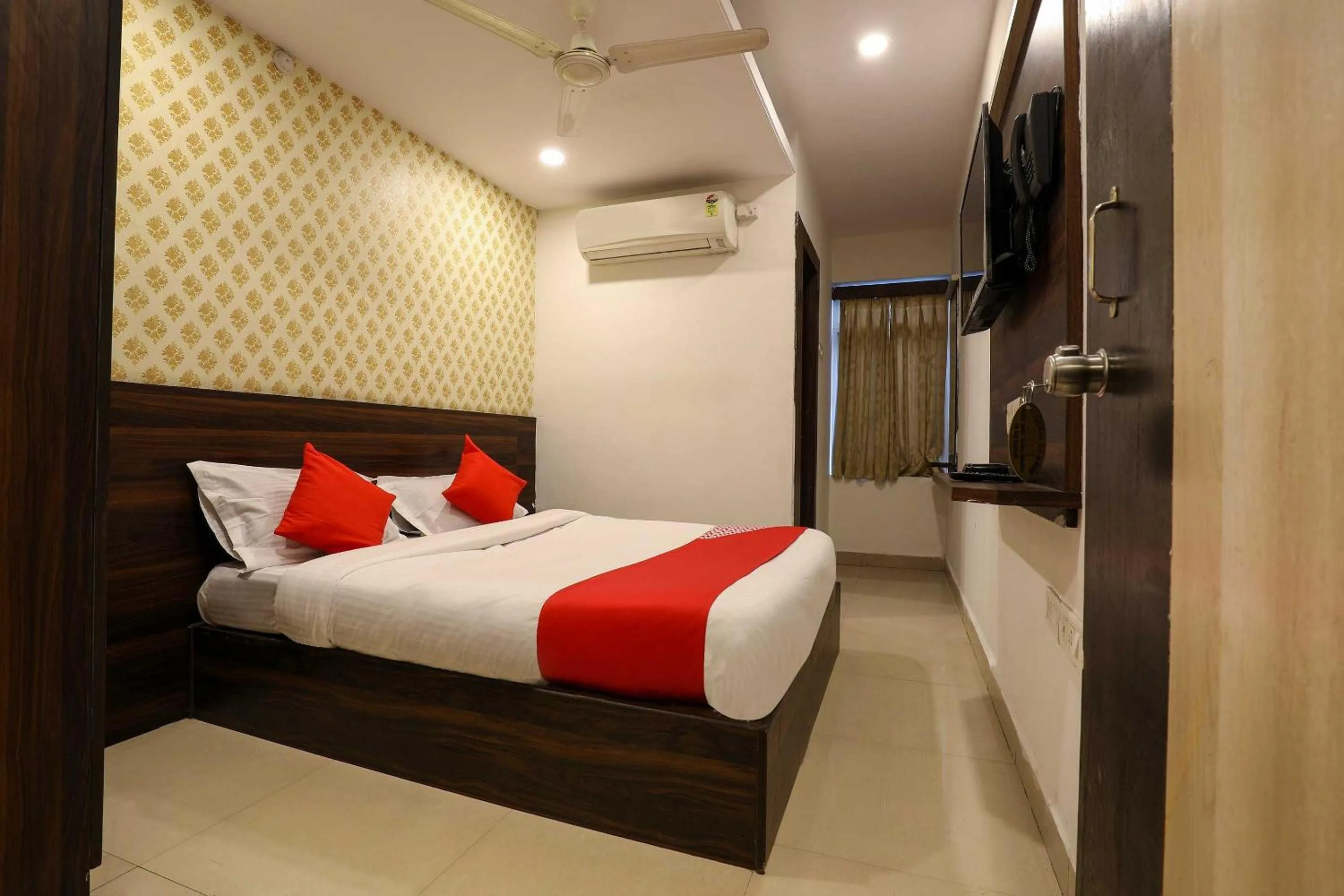 Bedroom, Bed in Hotel O Deccan Lodging And Boarding