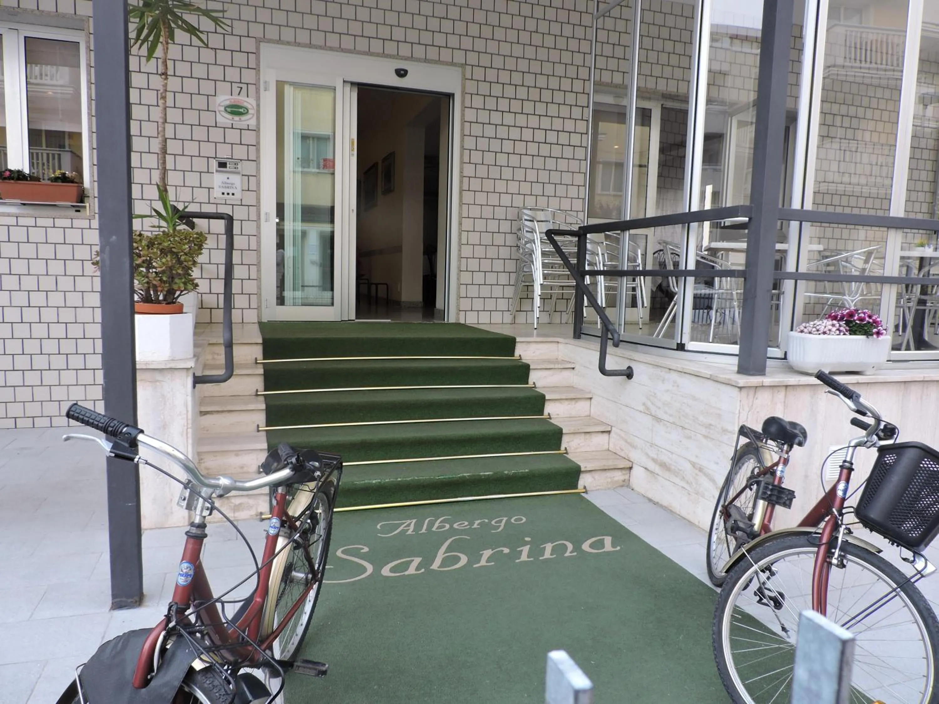 Facade/entrance in Albergo Sabrina