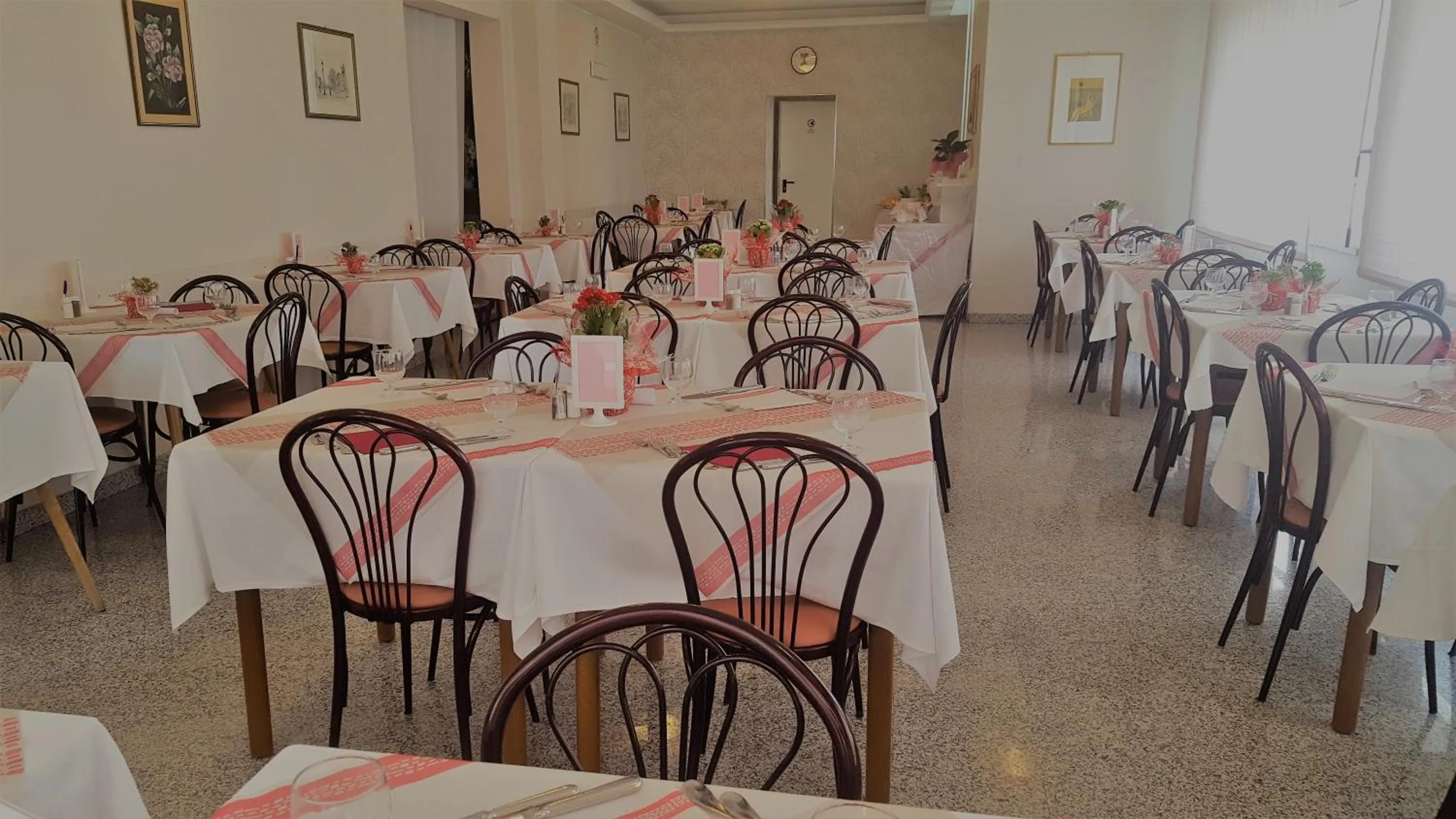 Restaurant/places to eat in Albergo Sabrina