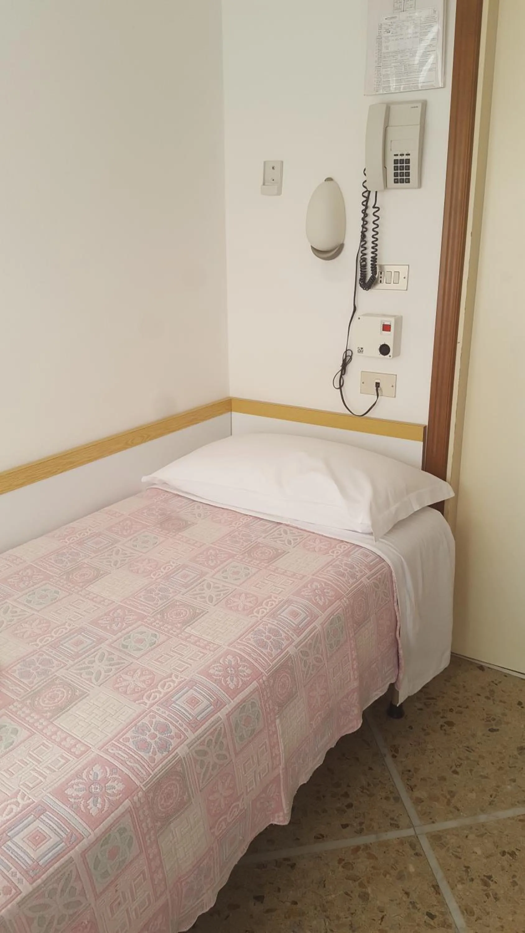 Bed in Albergo Sabrina