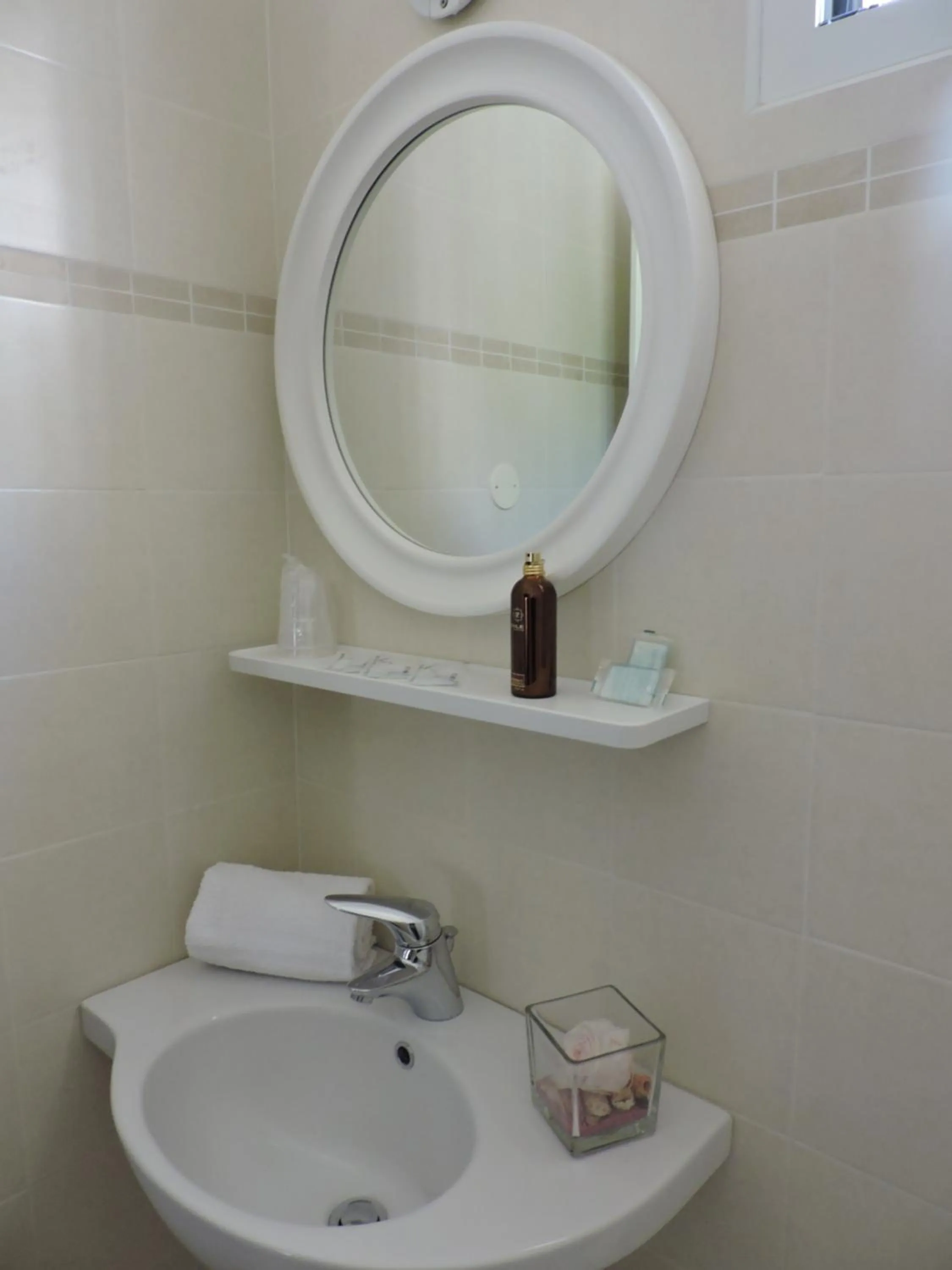 Bathroom in Albergo Sabrina