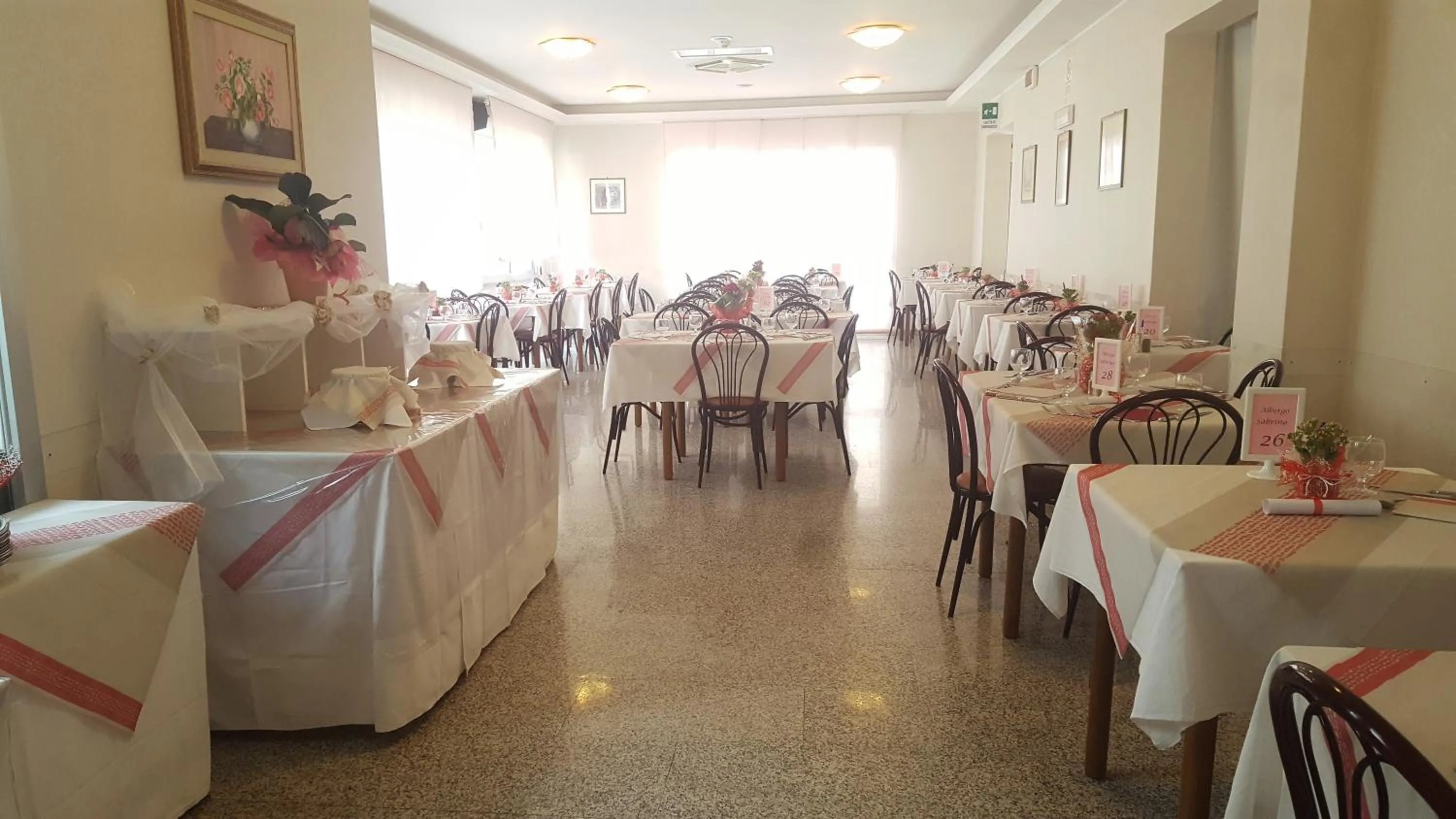Restaurant/places to eat in Albergo Sabrina