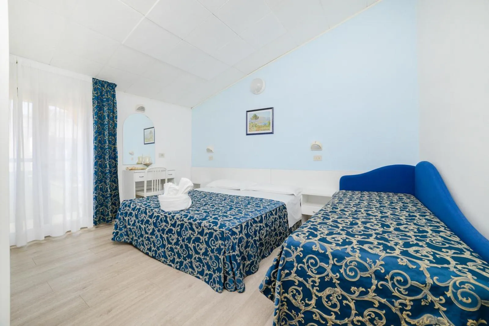 Photo of the whole room, Bed in Hotel Vasco