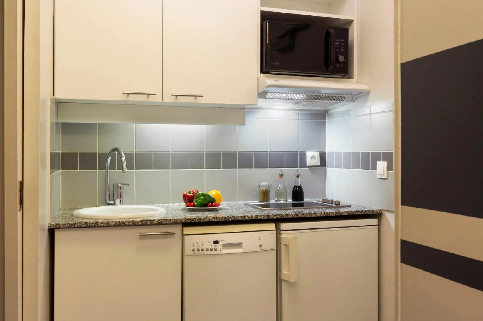 Kitchen or kitchenette in Citadines City Centre Lille