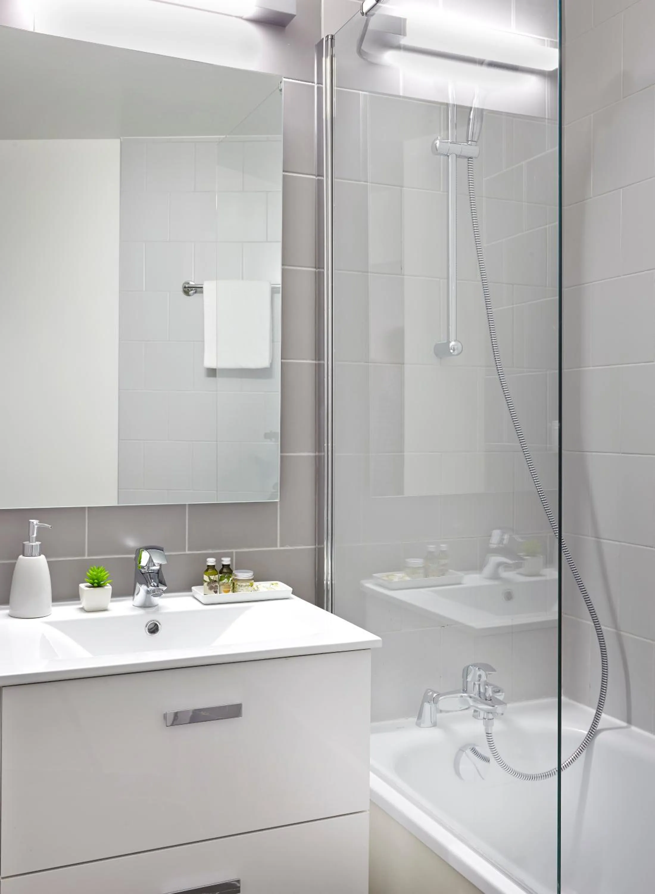 Bathroom in Citadines Presqu'île Lyon