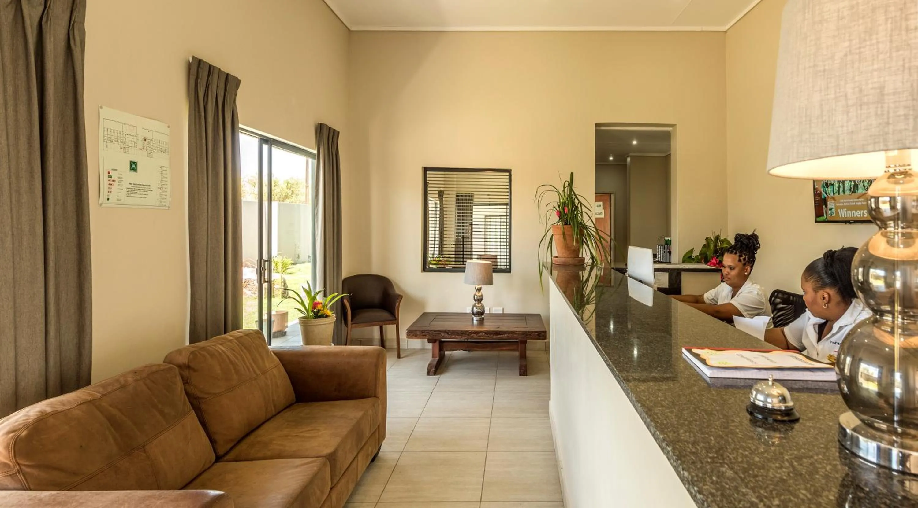 Lobby or reception in Pofadder Inn