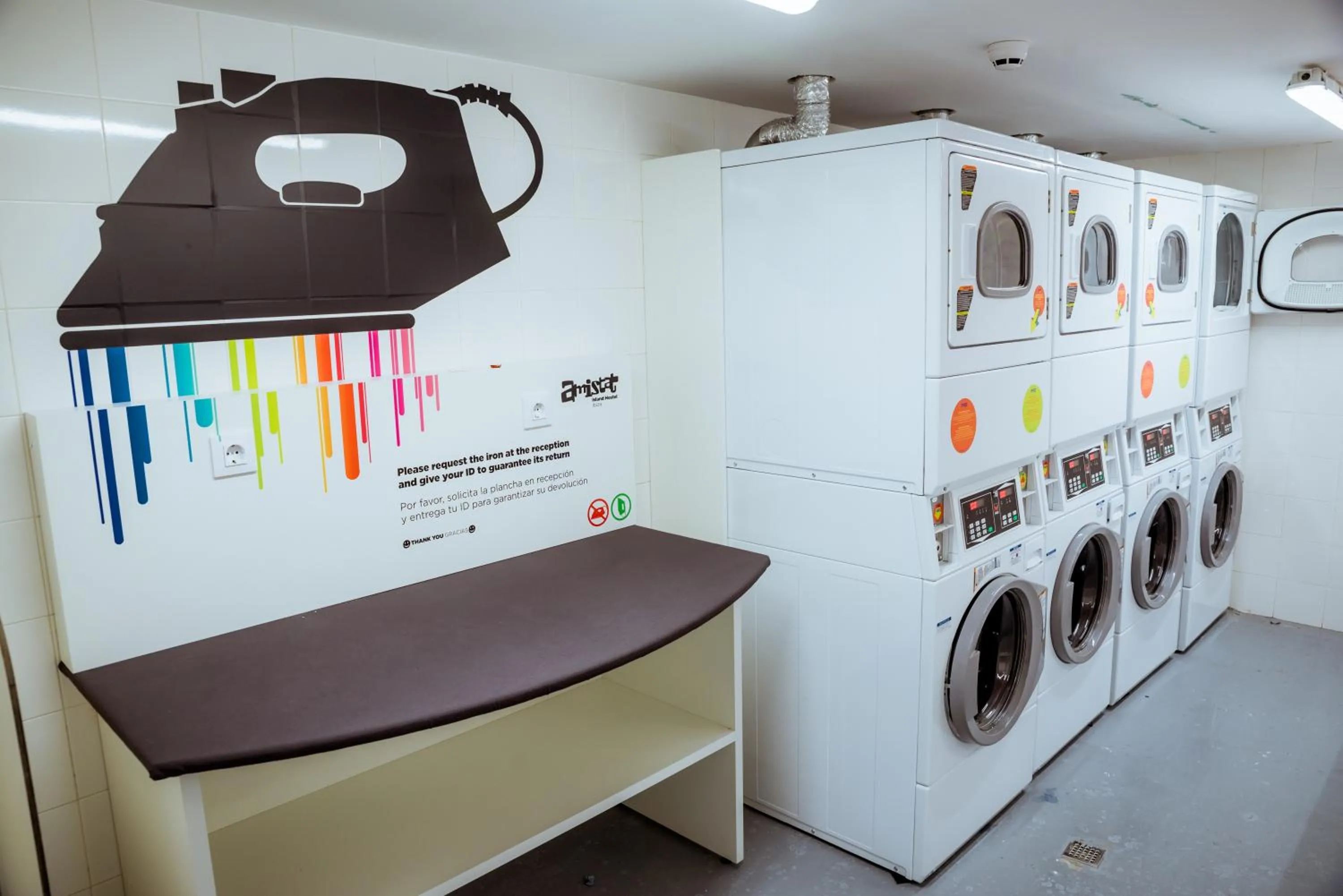 Area and facilities in AMISTAT Island Hostel Ibiza - ALBERGUE JUVENIL