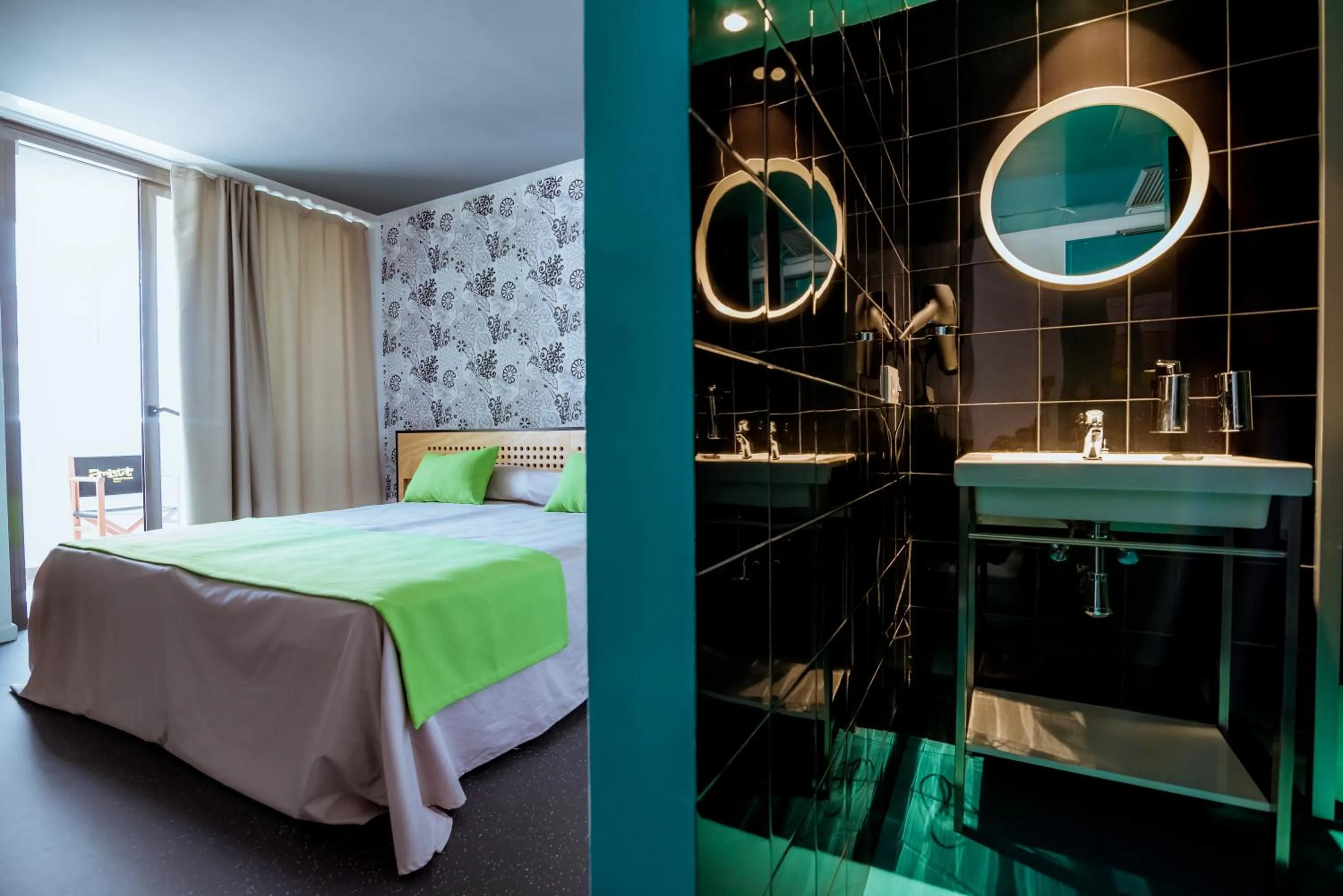 Bathroom, Bed in AMISTAT Island Hostel Ibiza - ALBERGUE JUVENIL