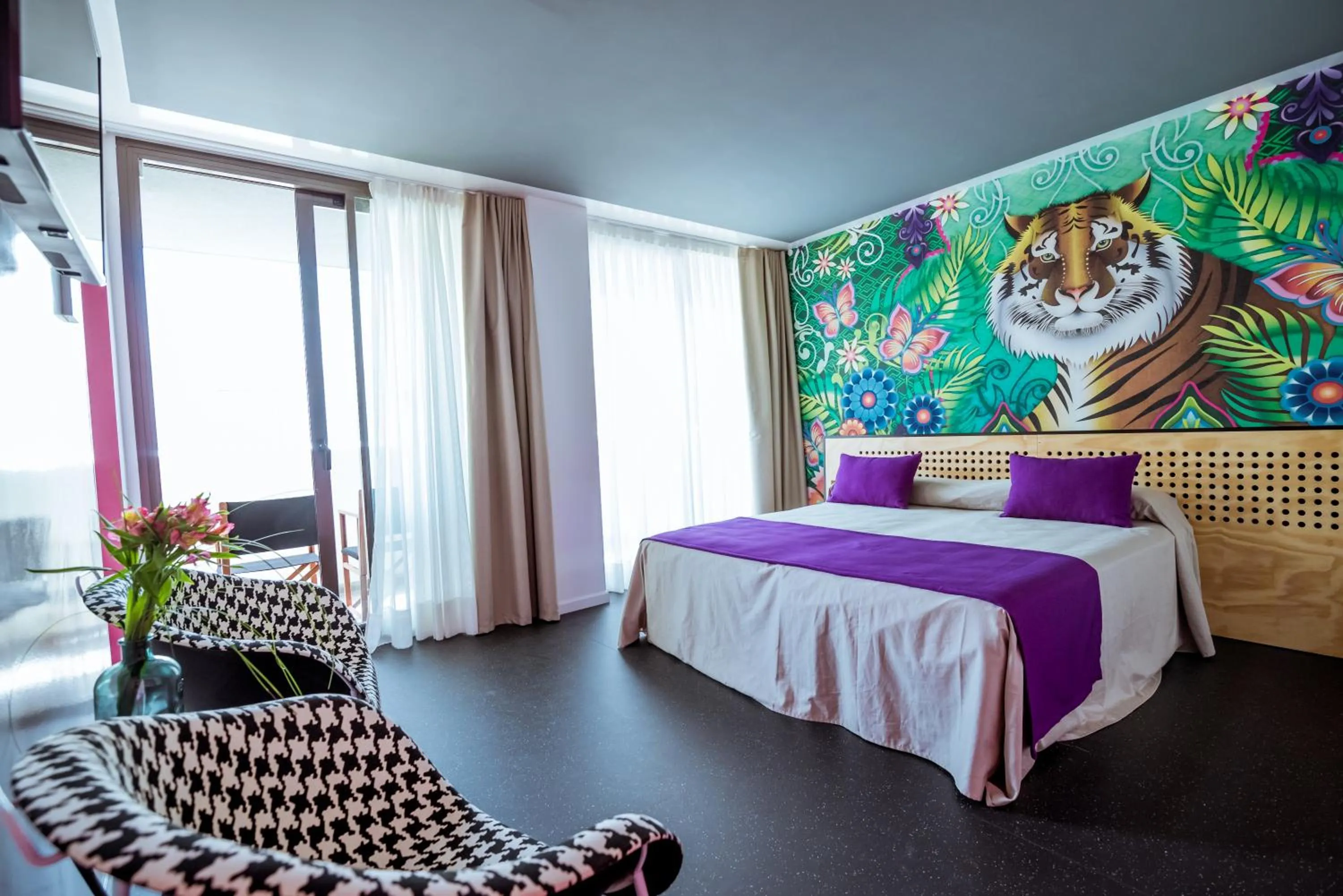 Photo of the whole room, Bed in AMISTAT Island Hostel Ibiza - ALBERGUE JUVENIL