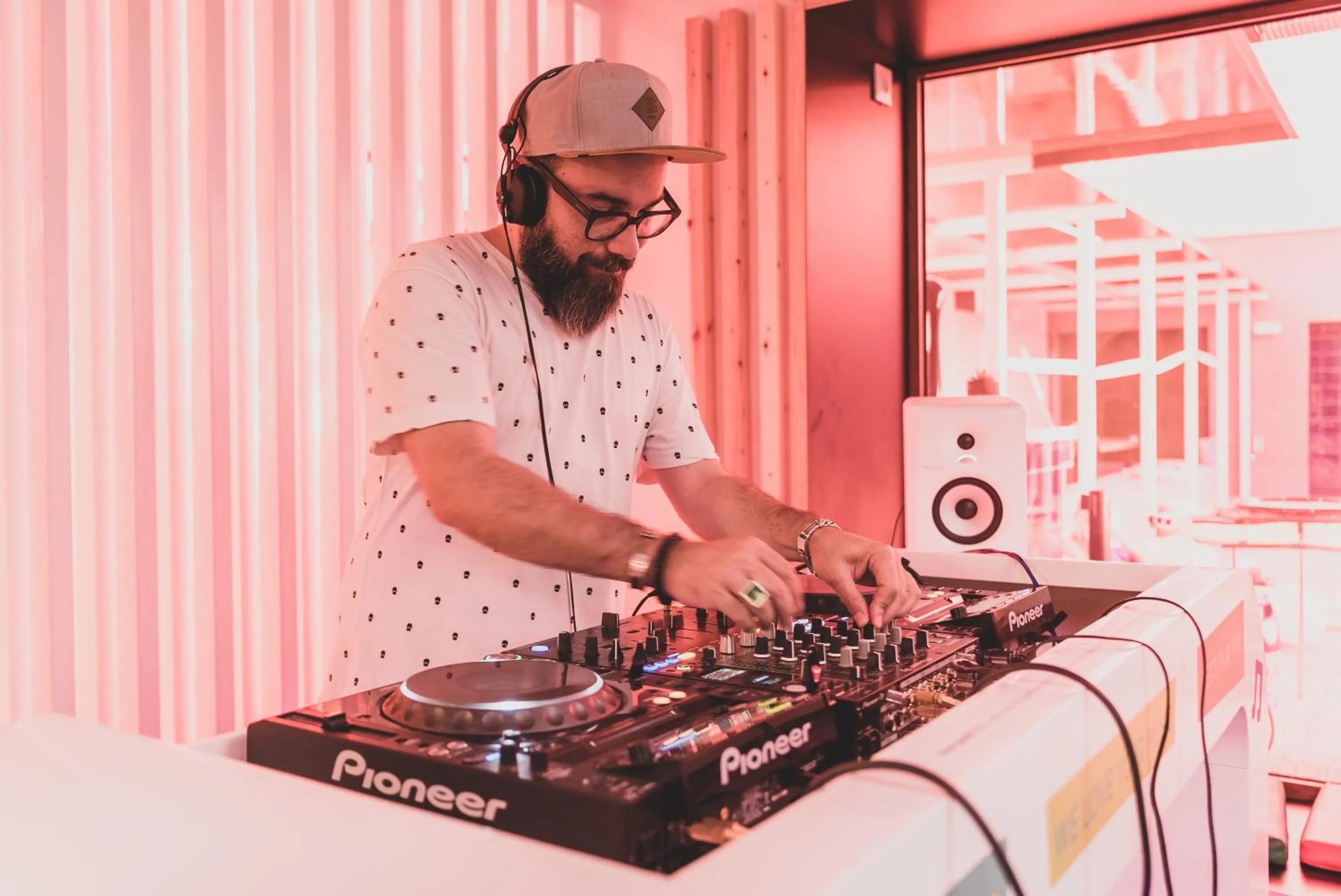 Activities in AMISTAT Island Hostel Ibiza - ALBERGUE JUVENIL