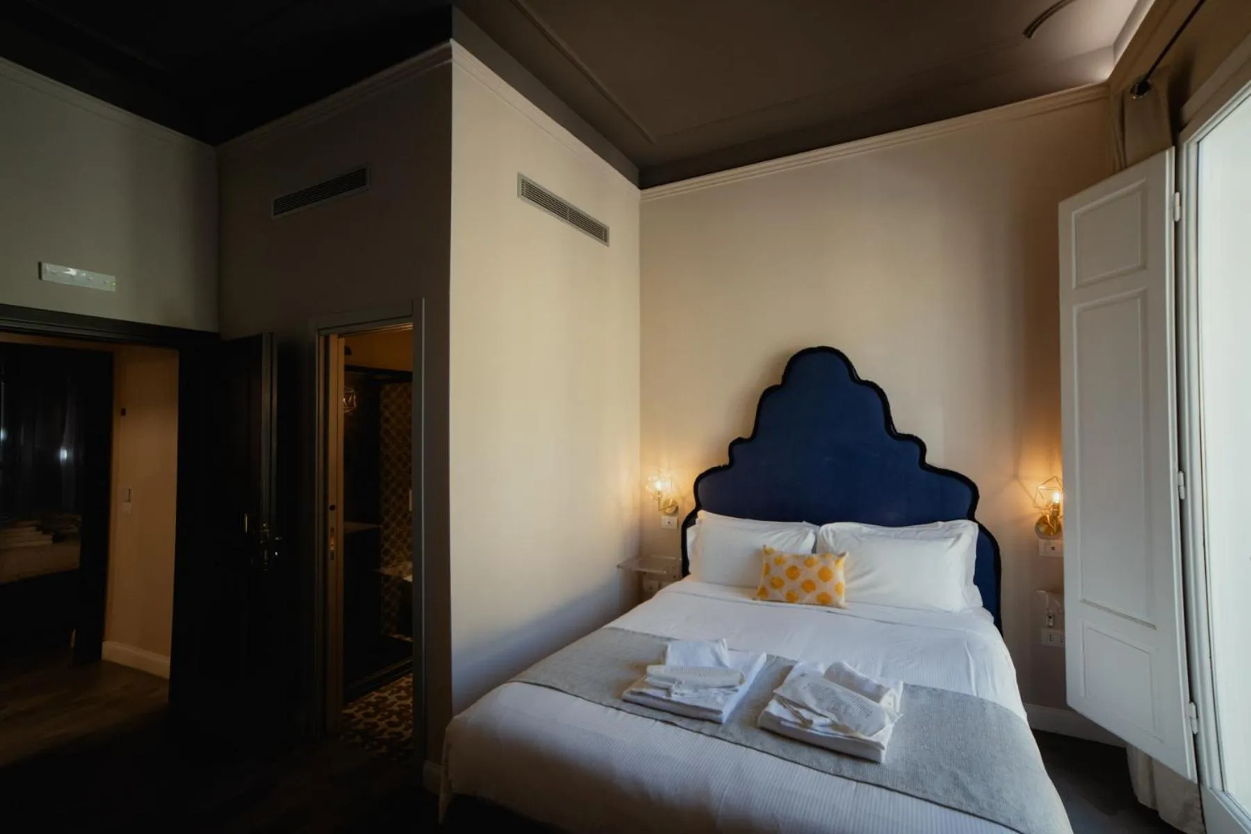 Bed in La Fonderia Firenze