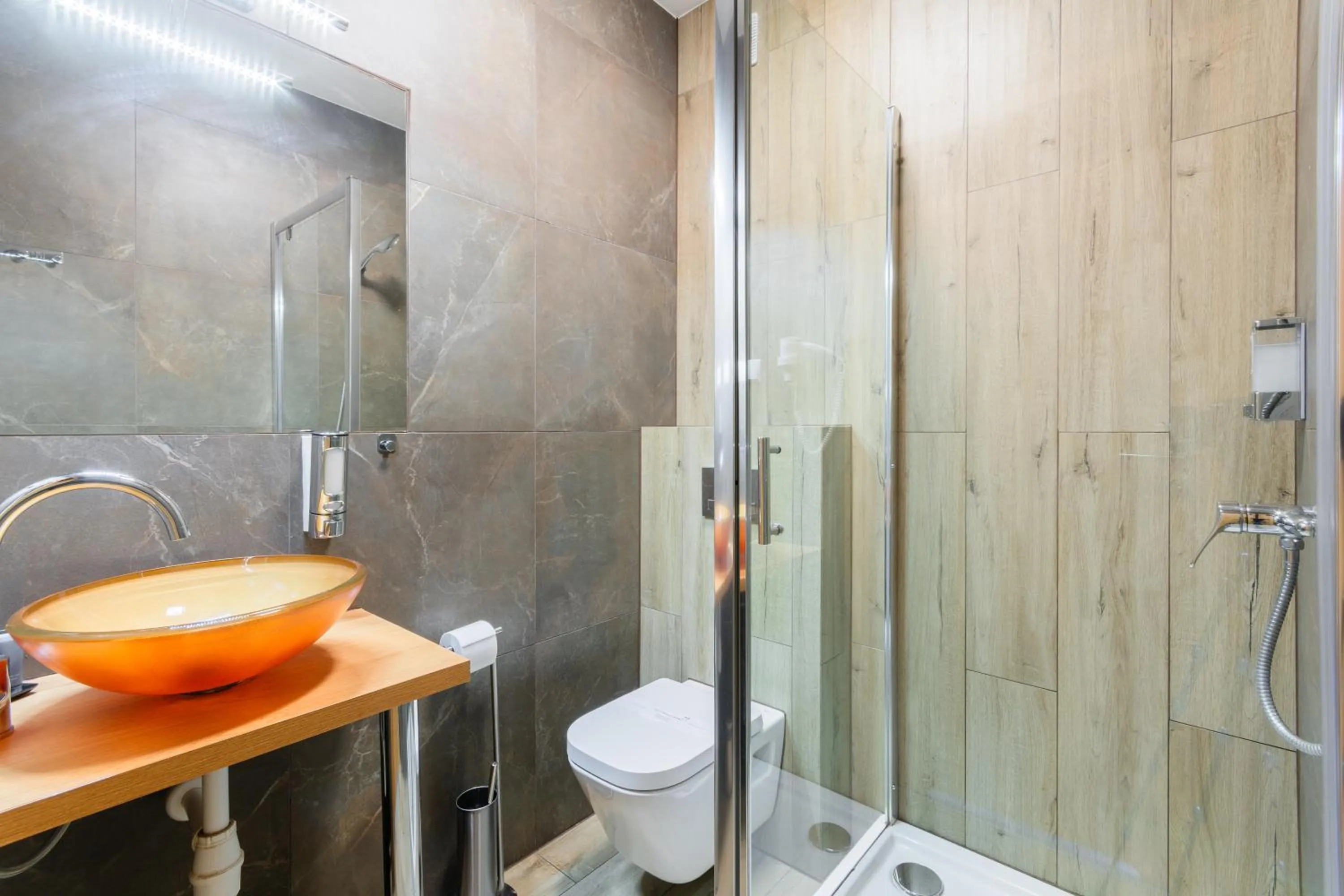 Hotel Lantier & Swimming Pool Zone