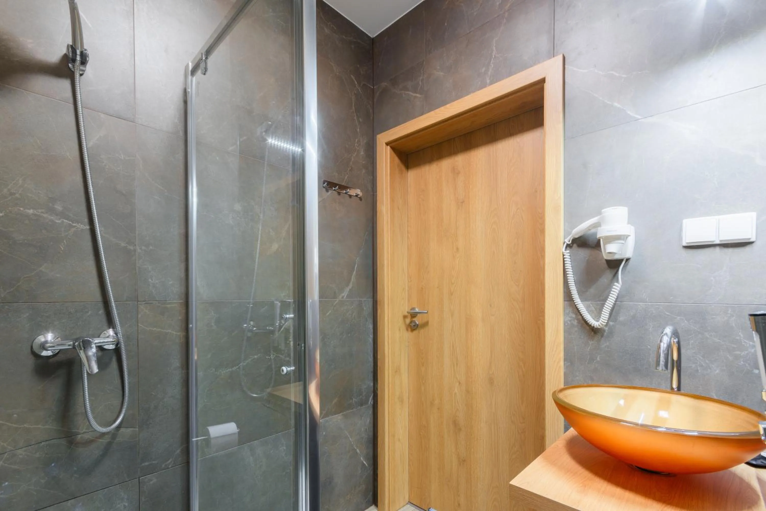 Hotel Lantier & Swimming Pool Zone