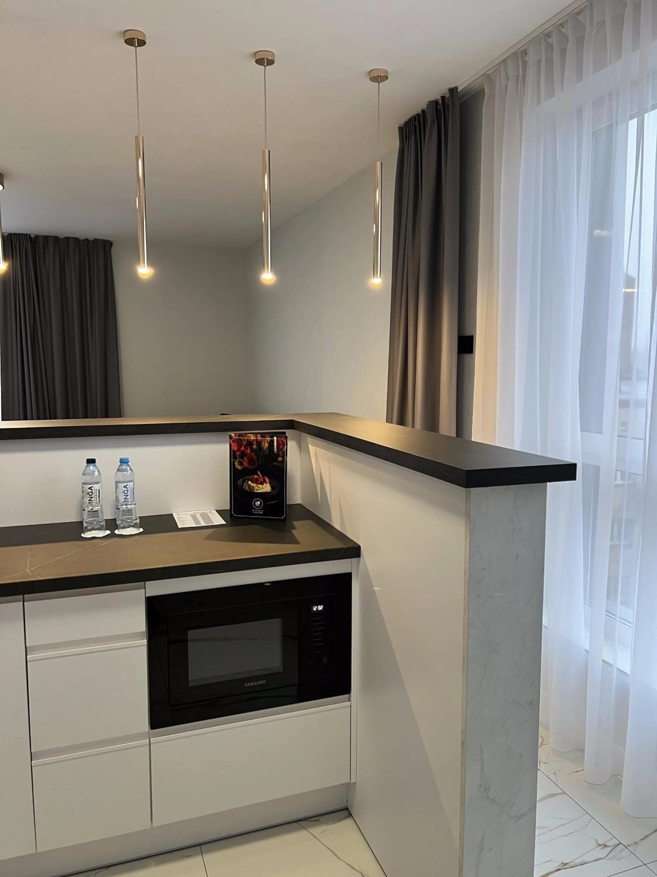 Hotel Lantier & Swimming Pool Zone