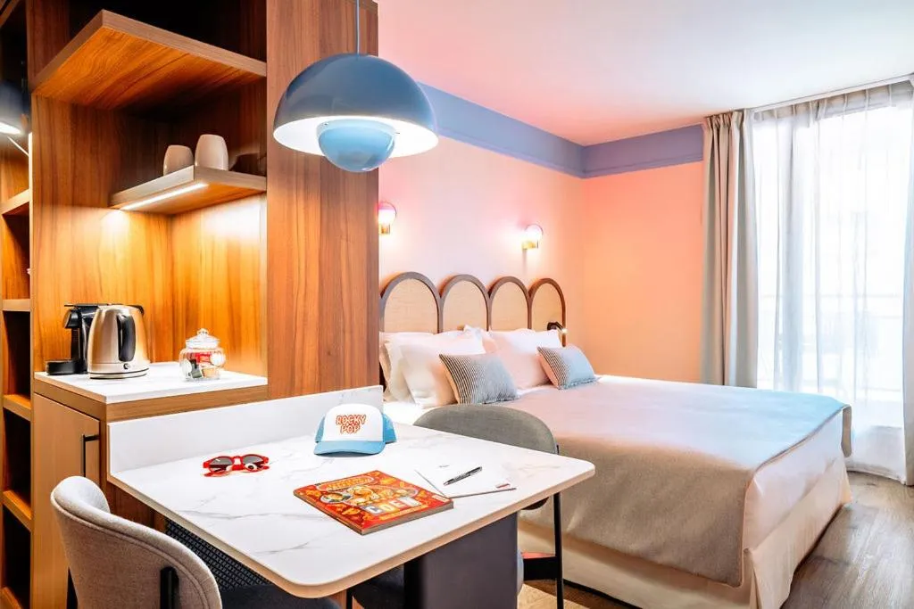 Bed in Citadines Castellane Marseille