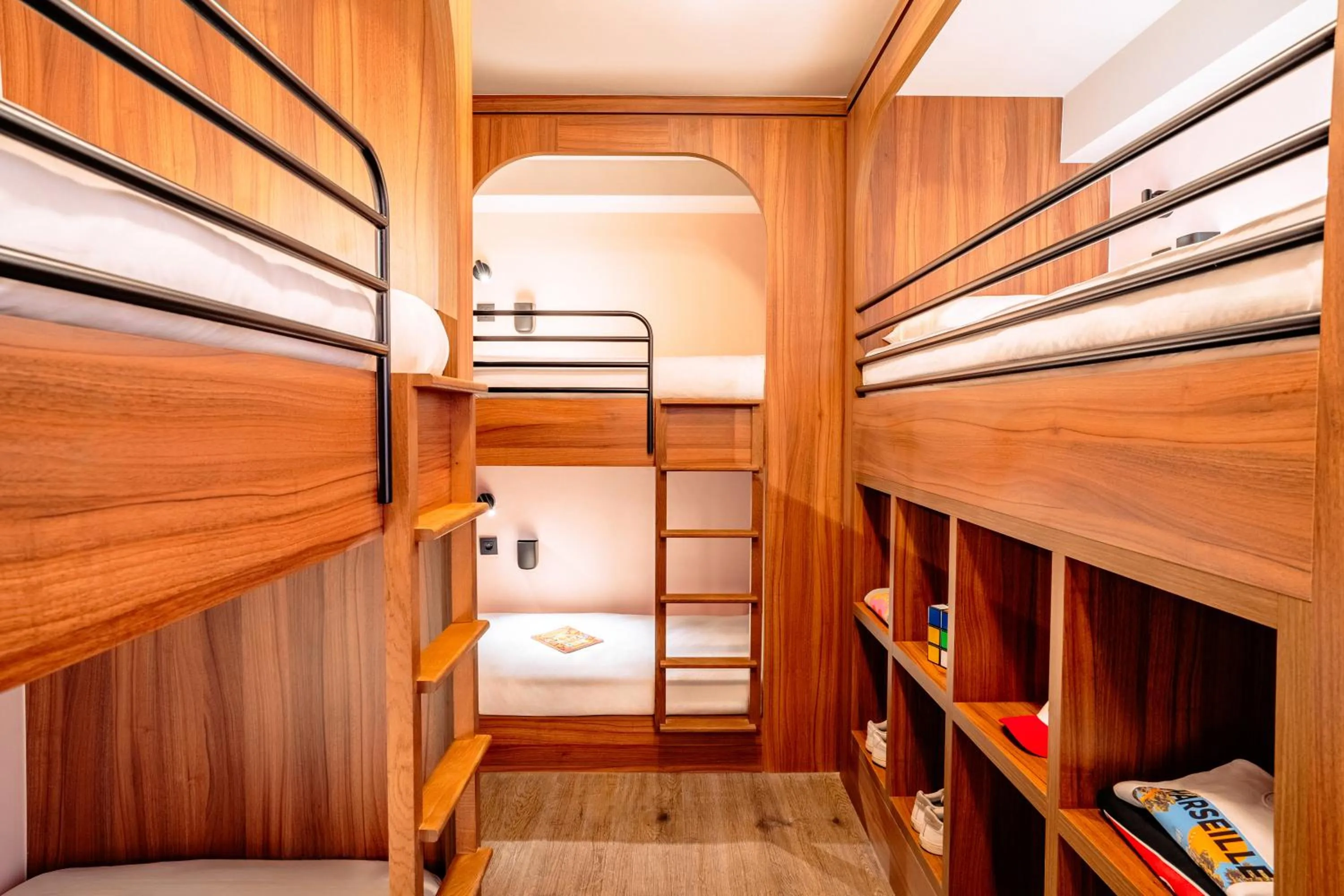 Bedroom, Bed in RockyPop Marseille Hôtel